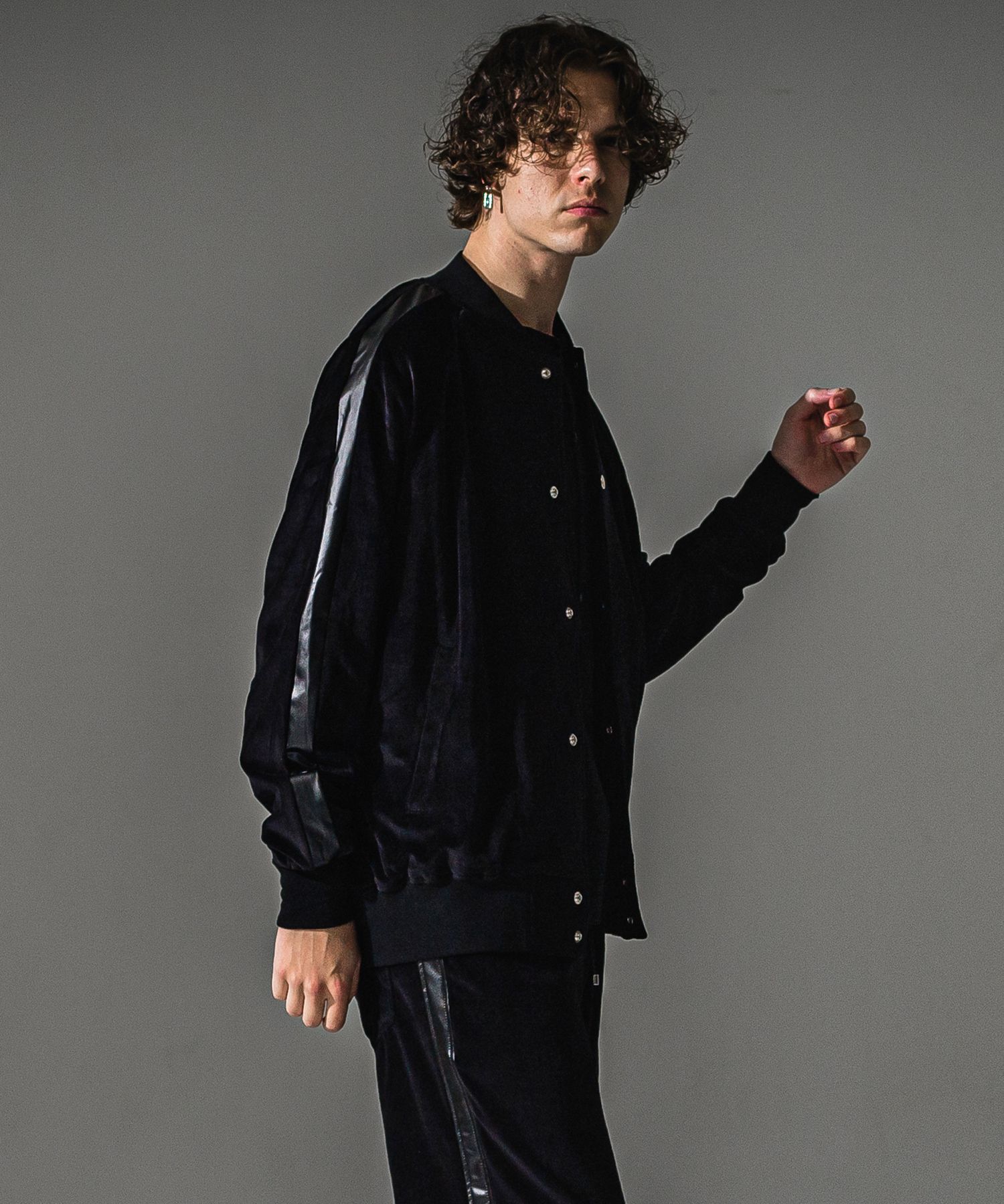 VELOURS VARSITY / RC41-C-005 / ベロアトラックスタジャン / ブラック (9月中旬入荷予定)