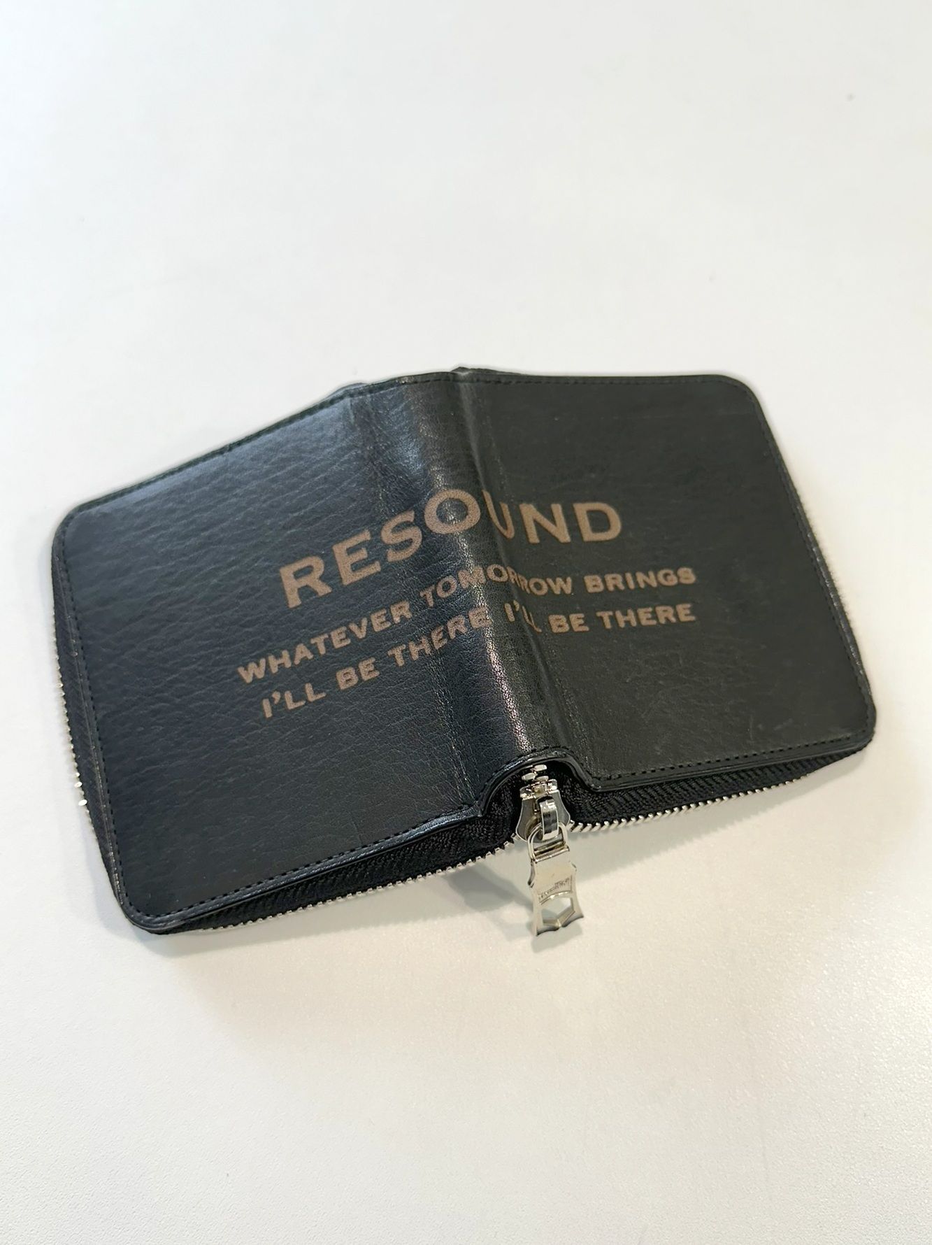 vermilion×RESOUND ROUND ZIP MINI WALLET / RCV-W-001 / 二つ折り財布 / ブラック
