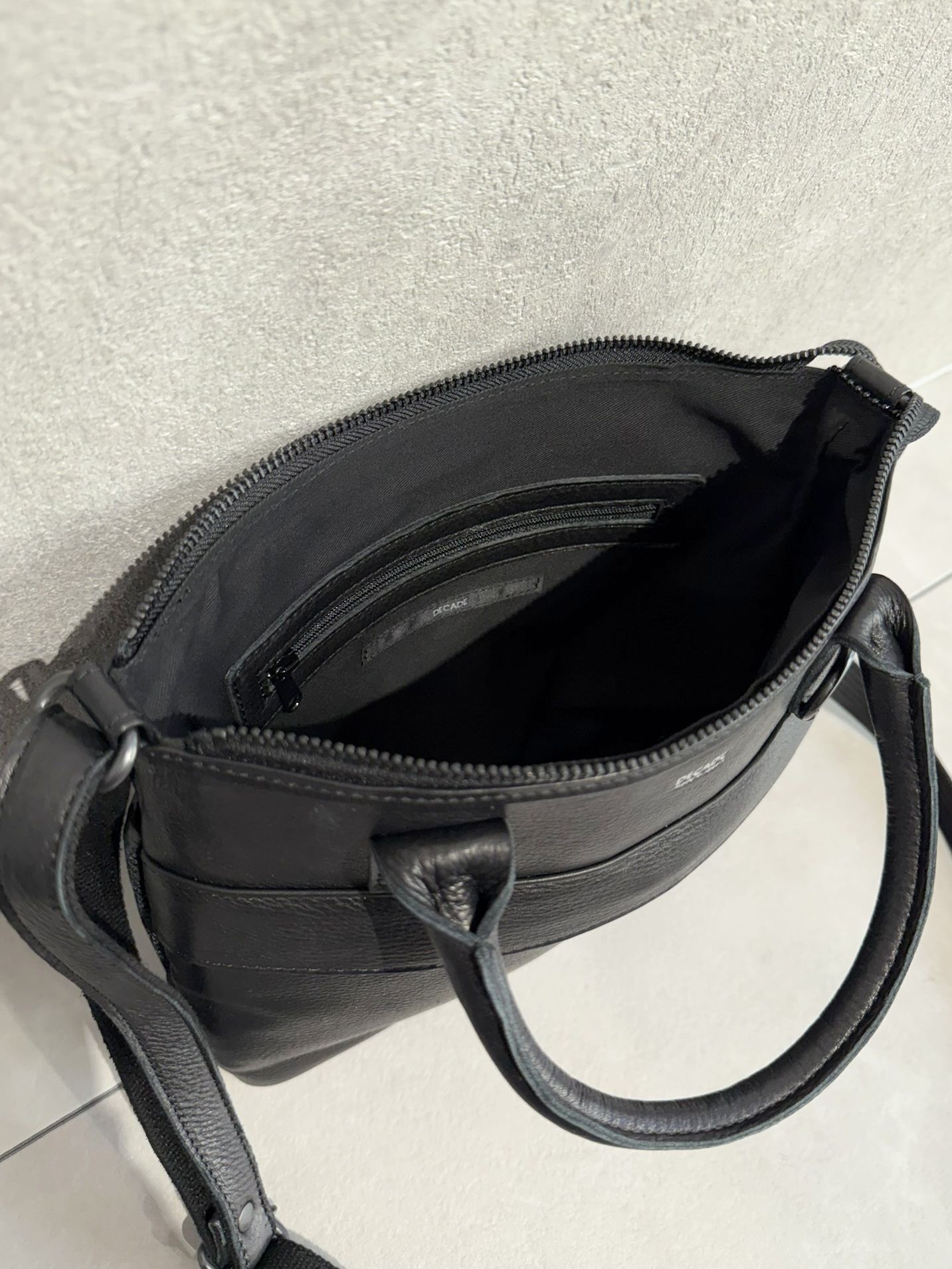 オイルドカウレザー ミニハンドショルダーバッグ / DCD-01507B / ブラック×ブラック