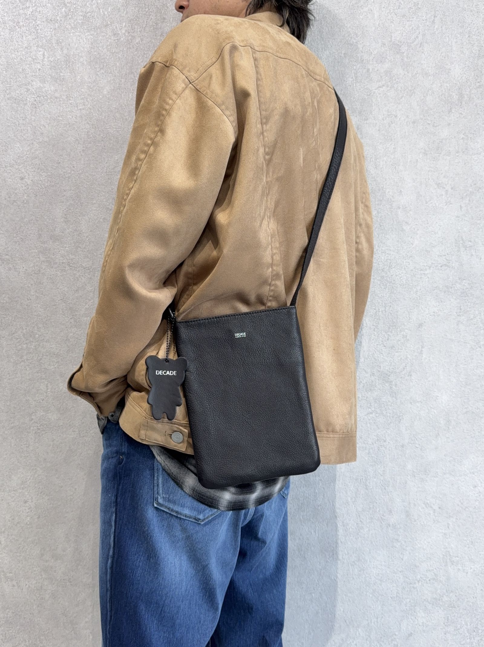 オイルドカウレザー ミニショルダーバッグ / DCD-01395 / ブラック