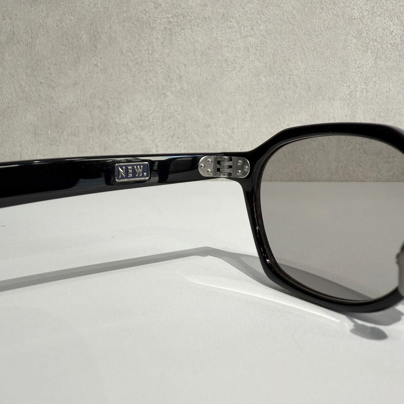 NEW. Revision R-8 / サングラス / ブラック