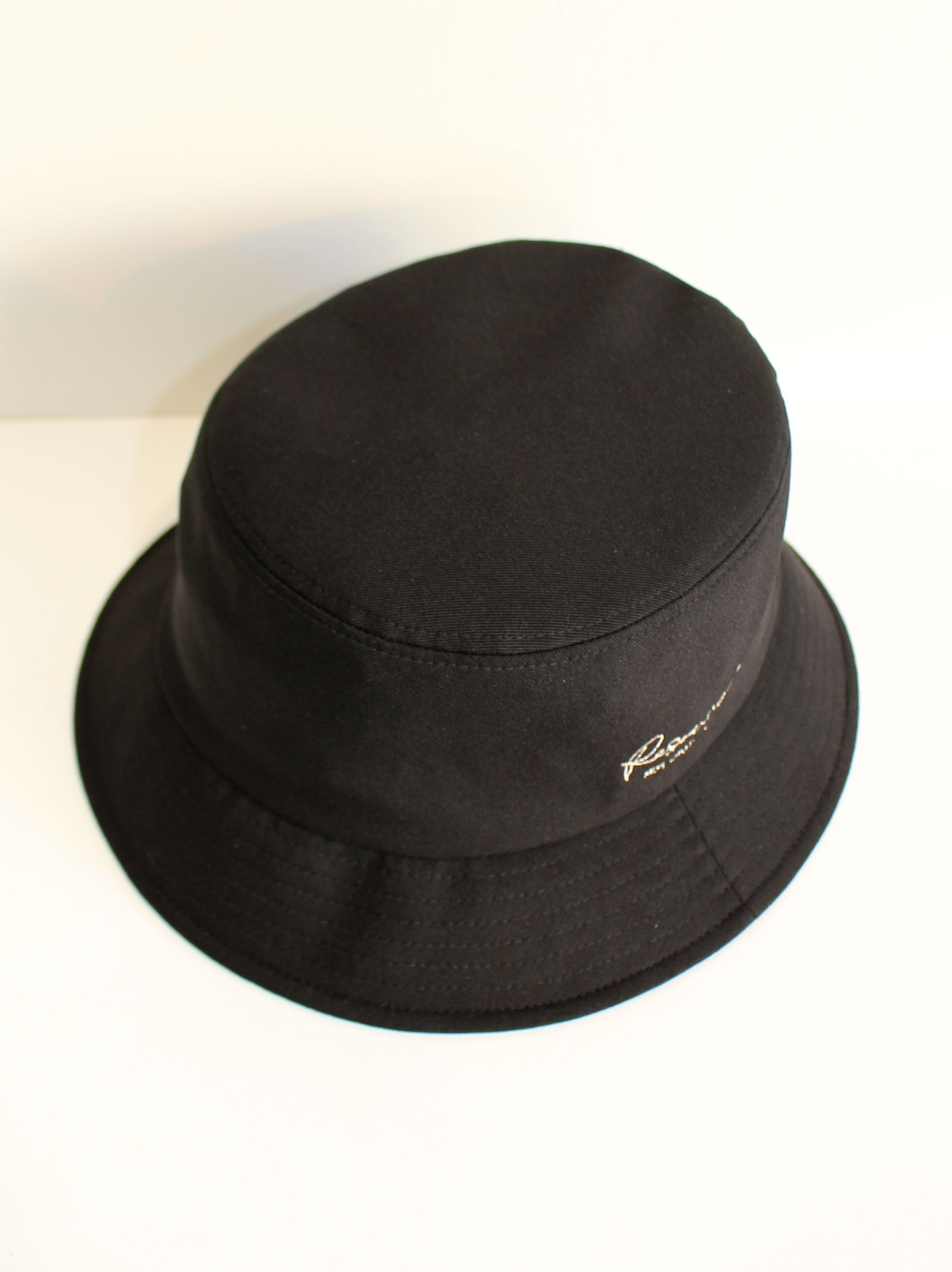 【LUKE別注】 BUCKET HAT / RC31-CAP-003LUKE / シルバー刺繍バケットハット / ブラック