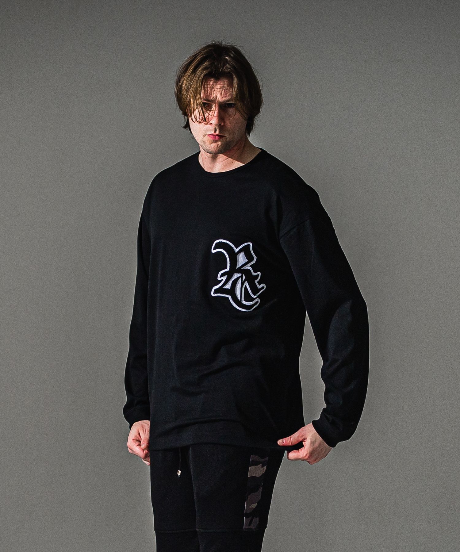 RC OVER LONGSLEEVE TEE / RC41-T-001 / オーバーサイズ長袖RCロゴワッペンTシャツ / ブラック×ホワイト (7月中旬入荷予定)