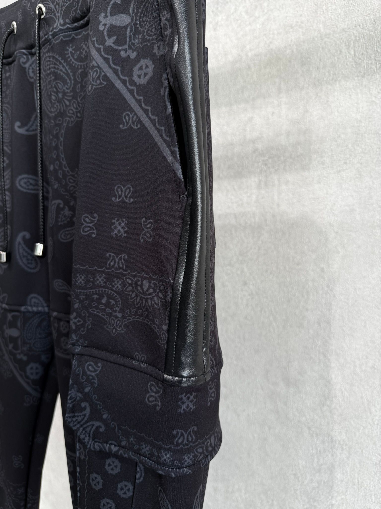 DARRELL HEAT CARGO PT / RC38-ST-010H / 裏起毛カーゴラインパンツ / ペイズリーブラック