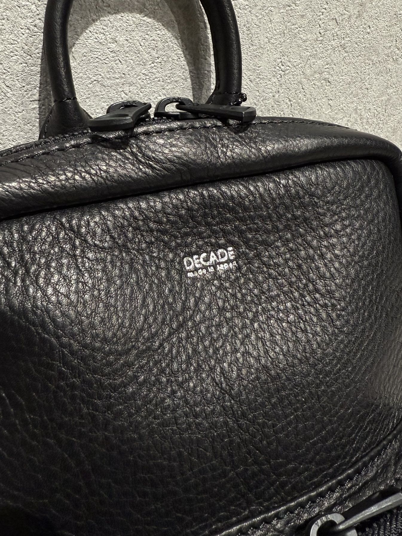 オイルドカウレザー ボディショルダーバッグ / DCD-01404B / ブラック×ブラック