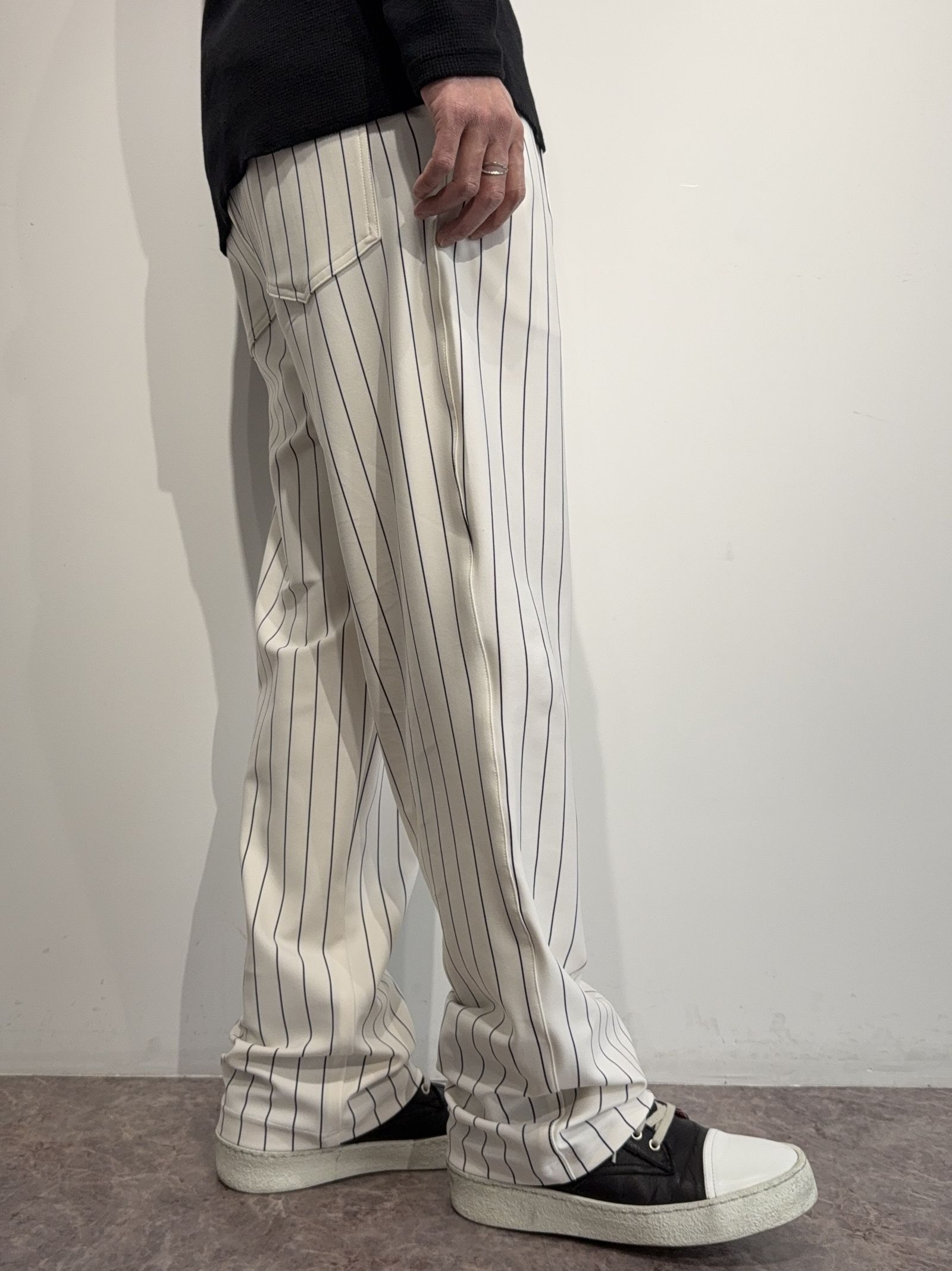 CHRIS EASY WIDE TUCK PANTS / RC35-ST-016WT / ワイドタックパンツ / ホワイトストライプ