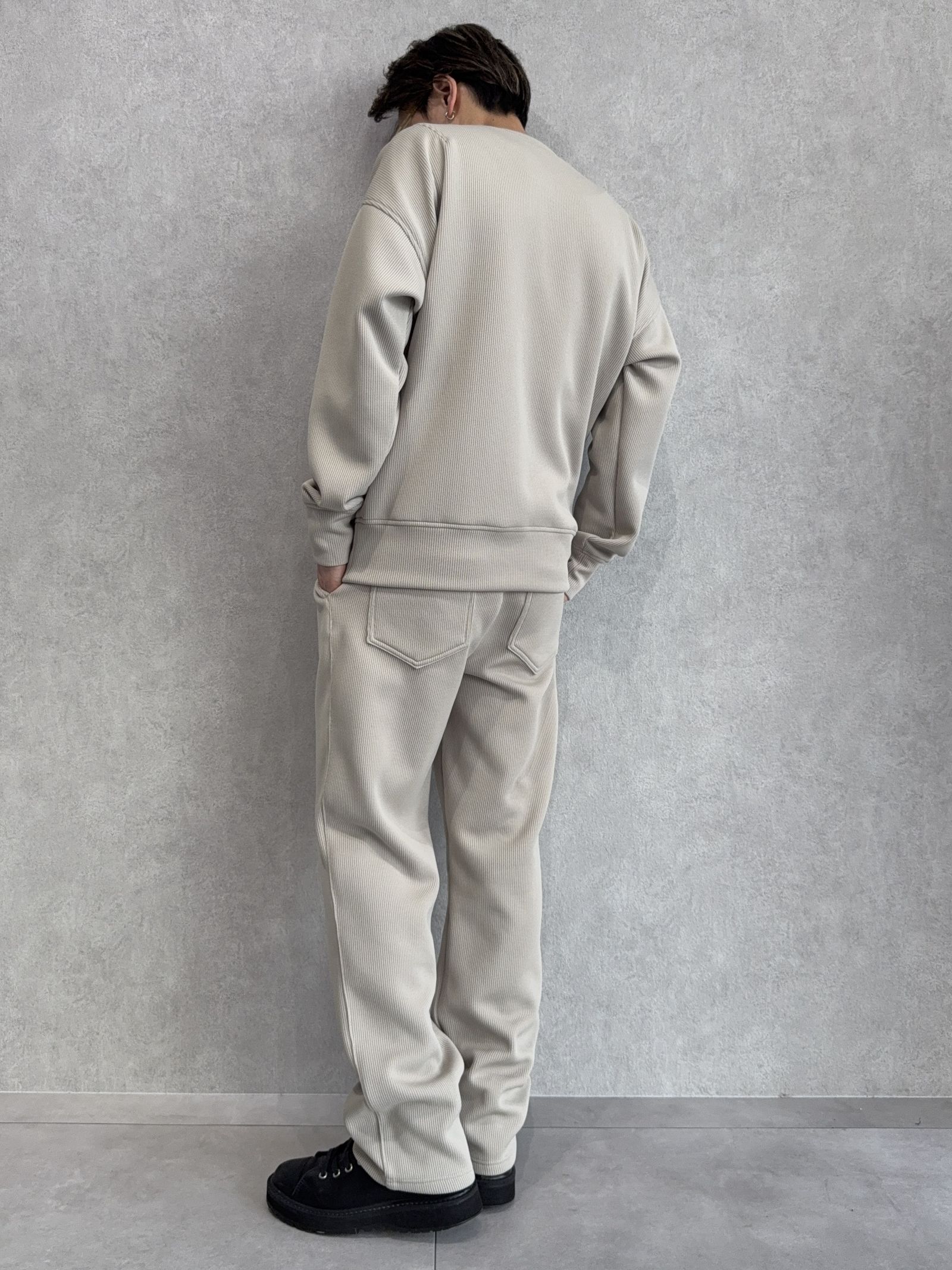 ボリュームと軽さのある高機能あぜ編みジャージセットアップ