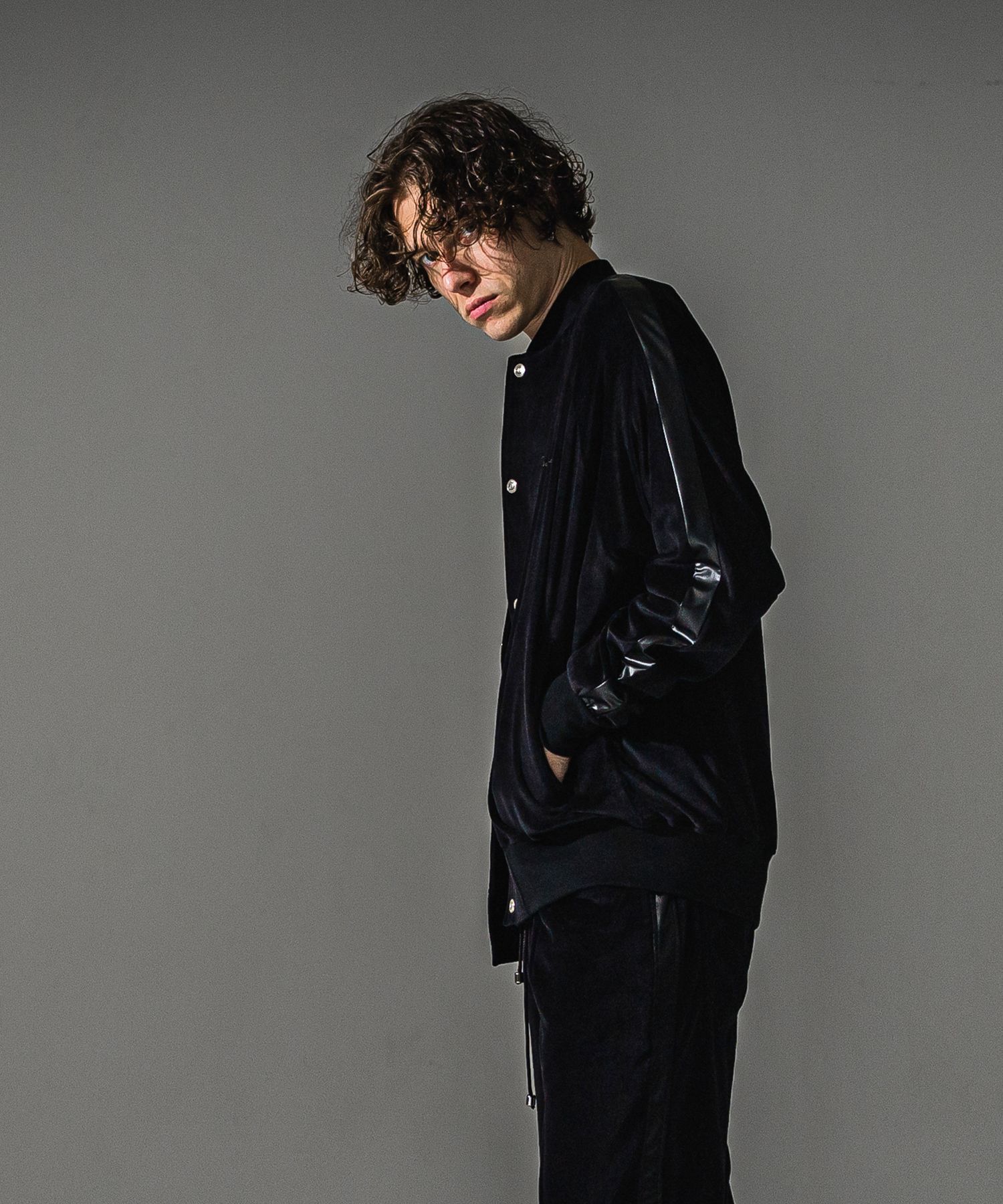VELOURS VARSITY / RC41-C-005 / ベロアトラックスタジャン / ブラック (9月中旬入荷予定)