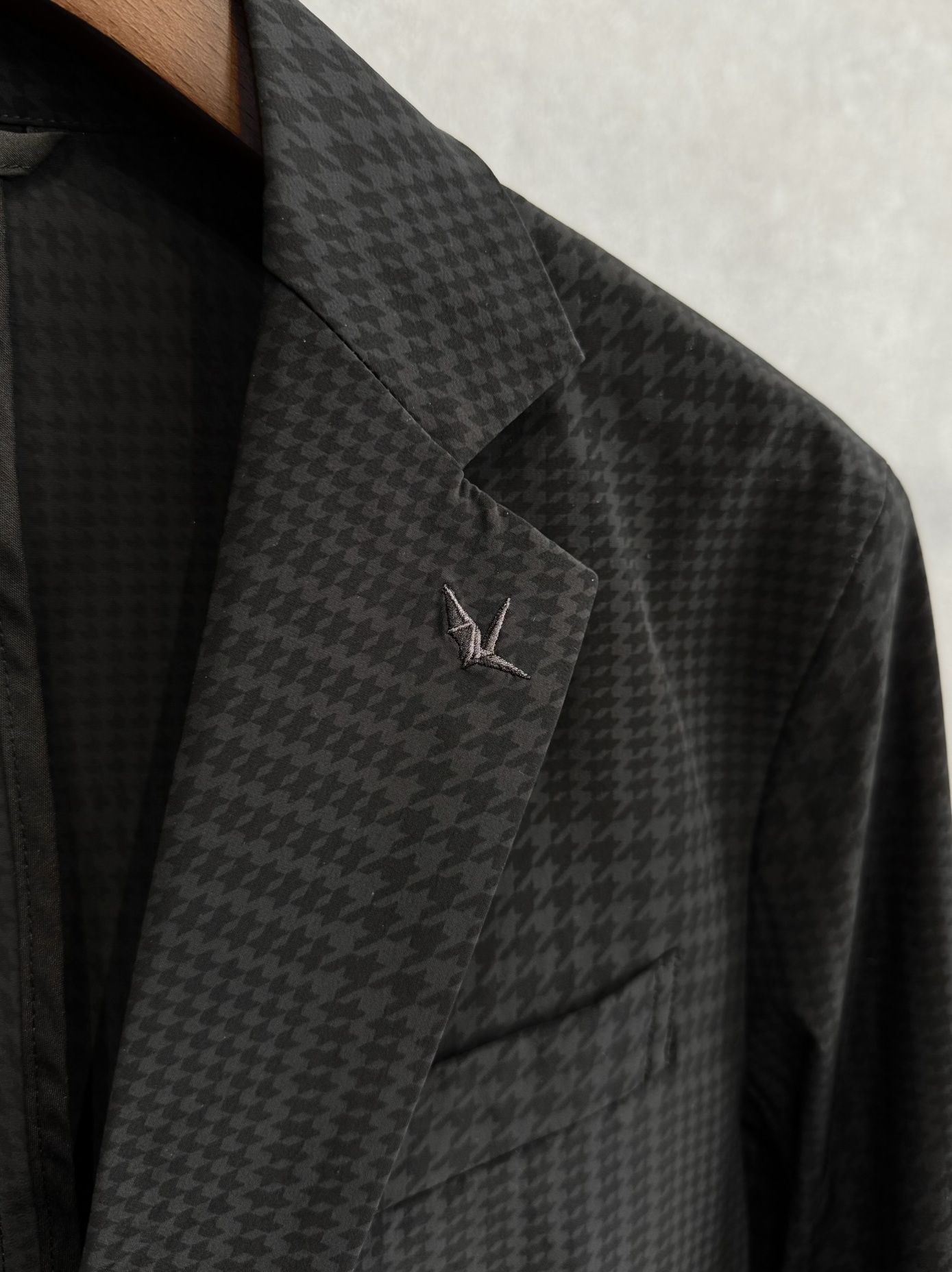 ストレッチナイロンセットアップ / uso-26062,usb-26062 / チャコール×ブラック(グレンチェック)