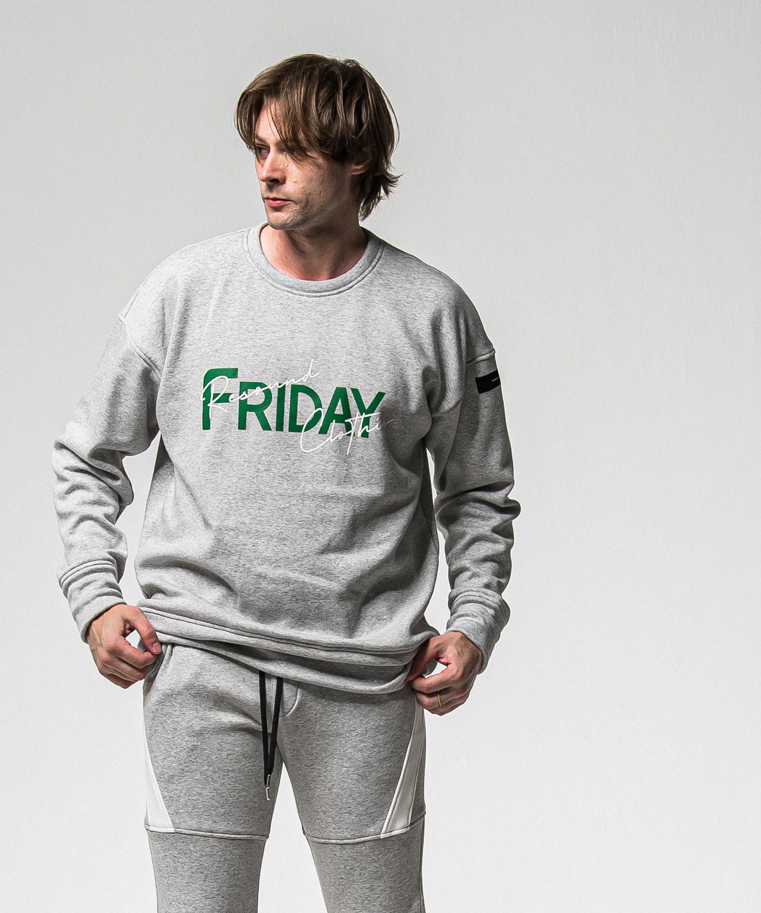 【FRIDAYコラボ】 FRIDAY OLD LOGO VELOURS FLEECE TRAINER / RCF1-C-003 / 裏起毛FRIDAYオールドロゴトレーナー / グレー (11月上旬入荷予定)