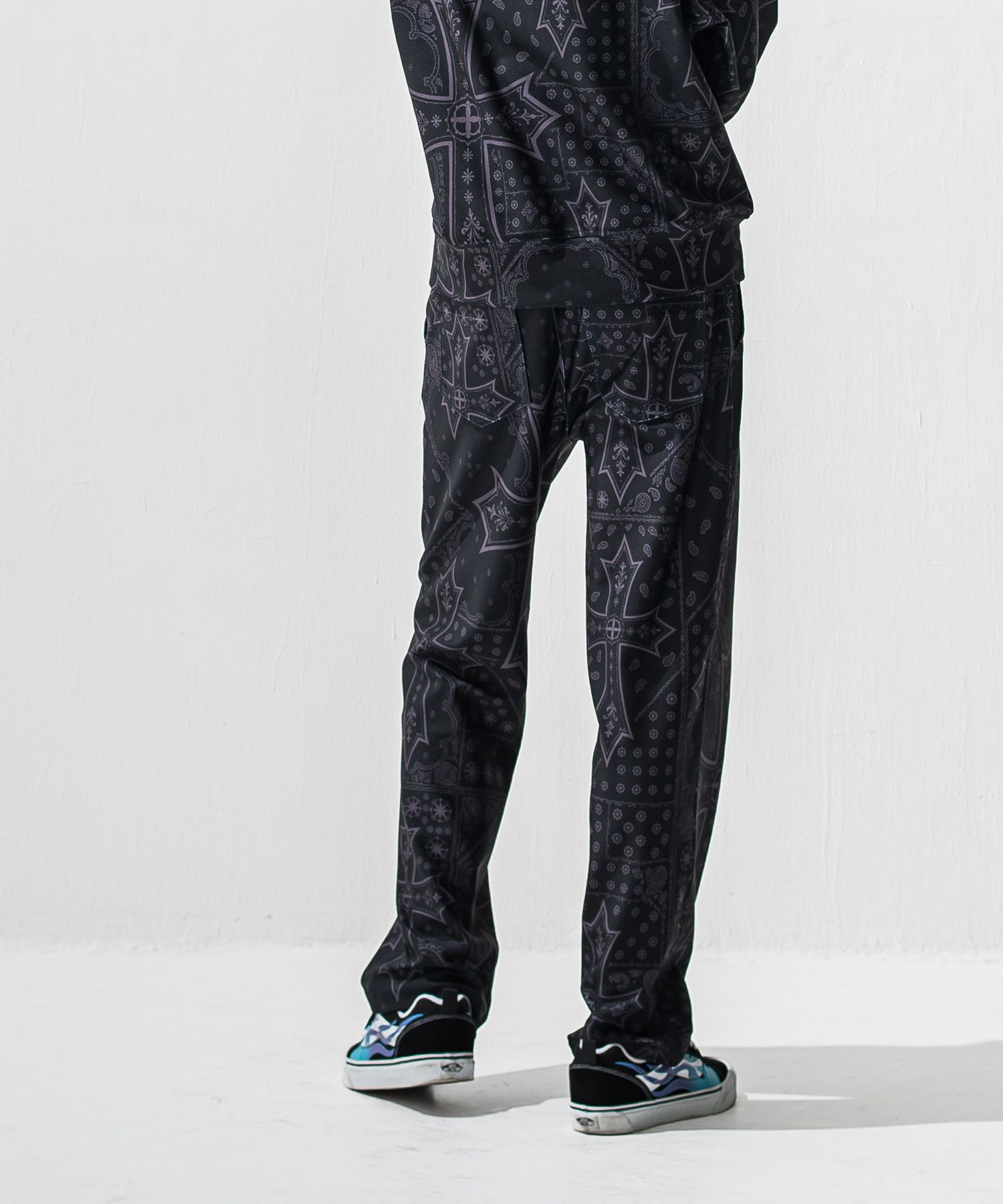 CHRIS EASY WIDE TUCK PANTS / RC42-ST-016WT / セミワイドタックパンツ / クロスブラック (1月上旬入荷予定)