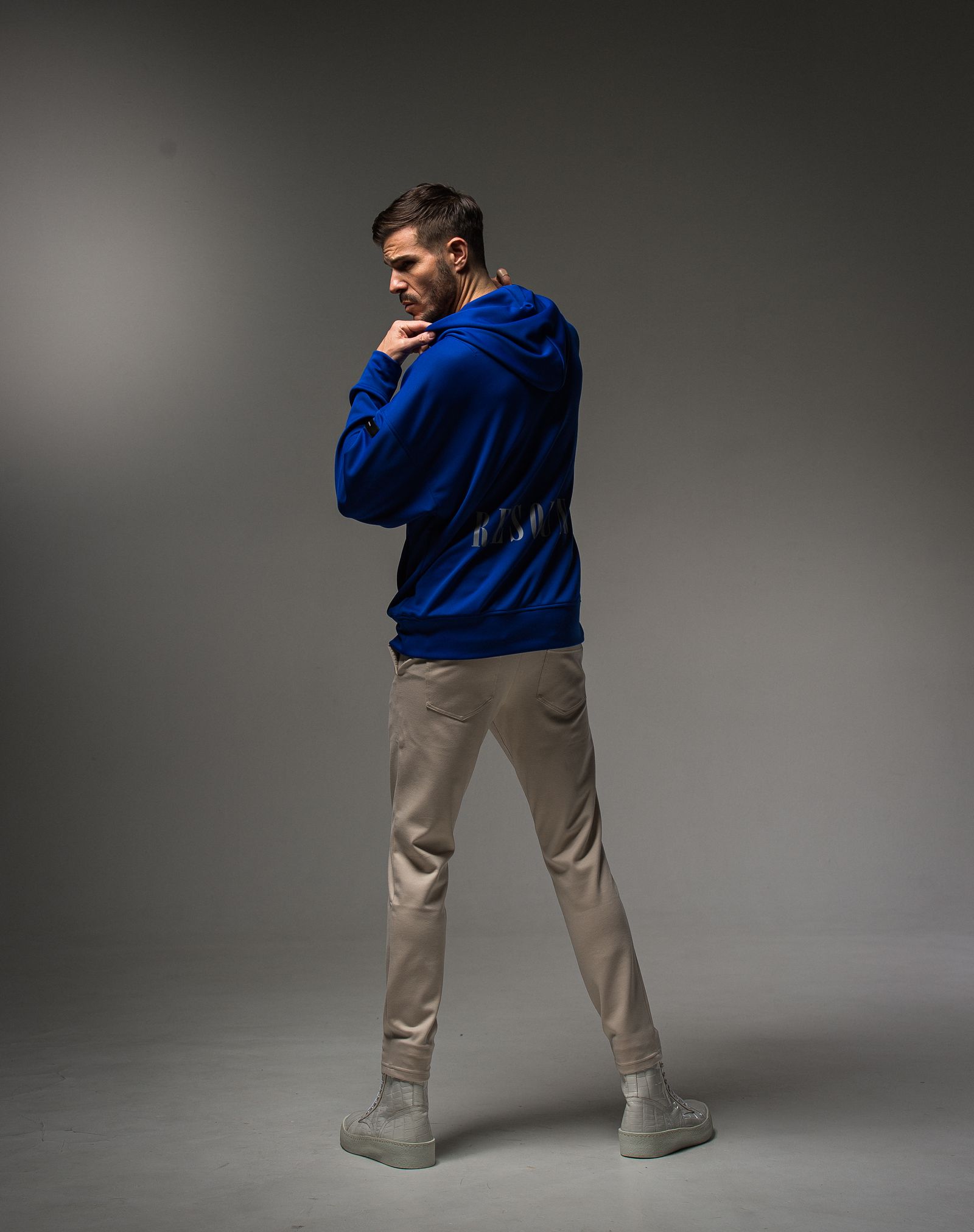 【※期間限定販売※】 REFLECTOR ROGO LOOSE HOODIE / RC23-C-003 / バックロゴパーカー