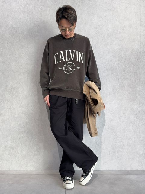【Calvin Klein】×【RESOUND】ブラックデニムで引き締めた秋の新作コーデ