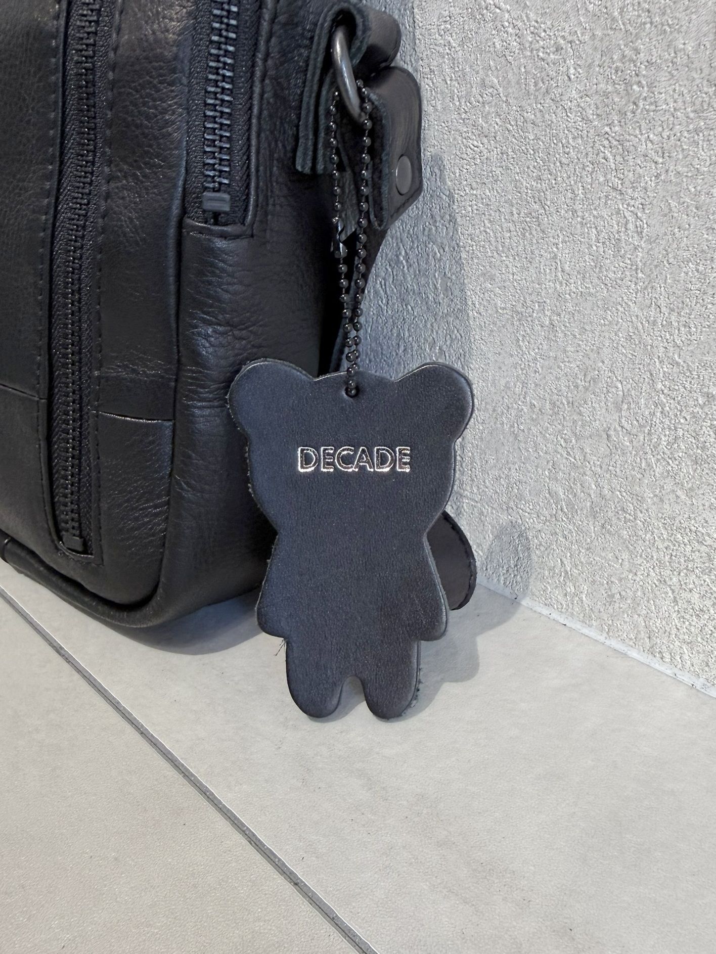 オイルドカウレザー ミニショルダーバッグ / DCD-01460B / ブラック×ブラック