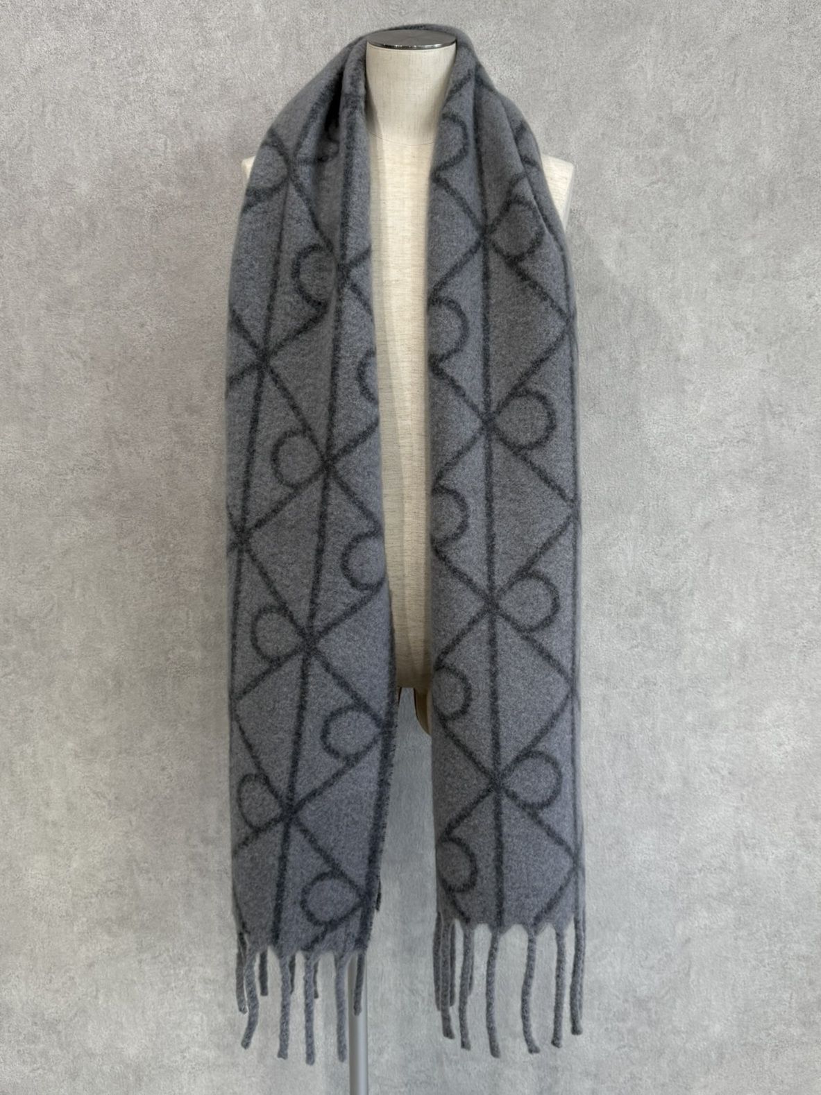 AOP BRUSHED HW SCARF / 4D8072G / N3Z(グレー)