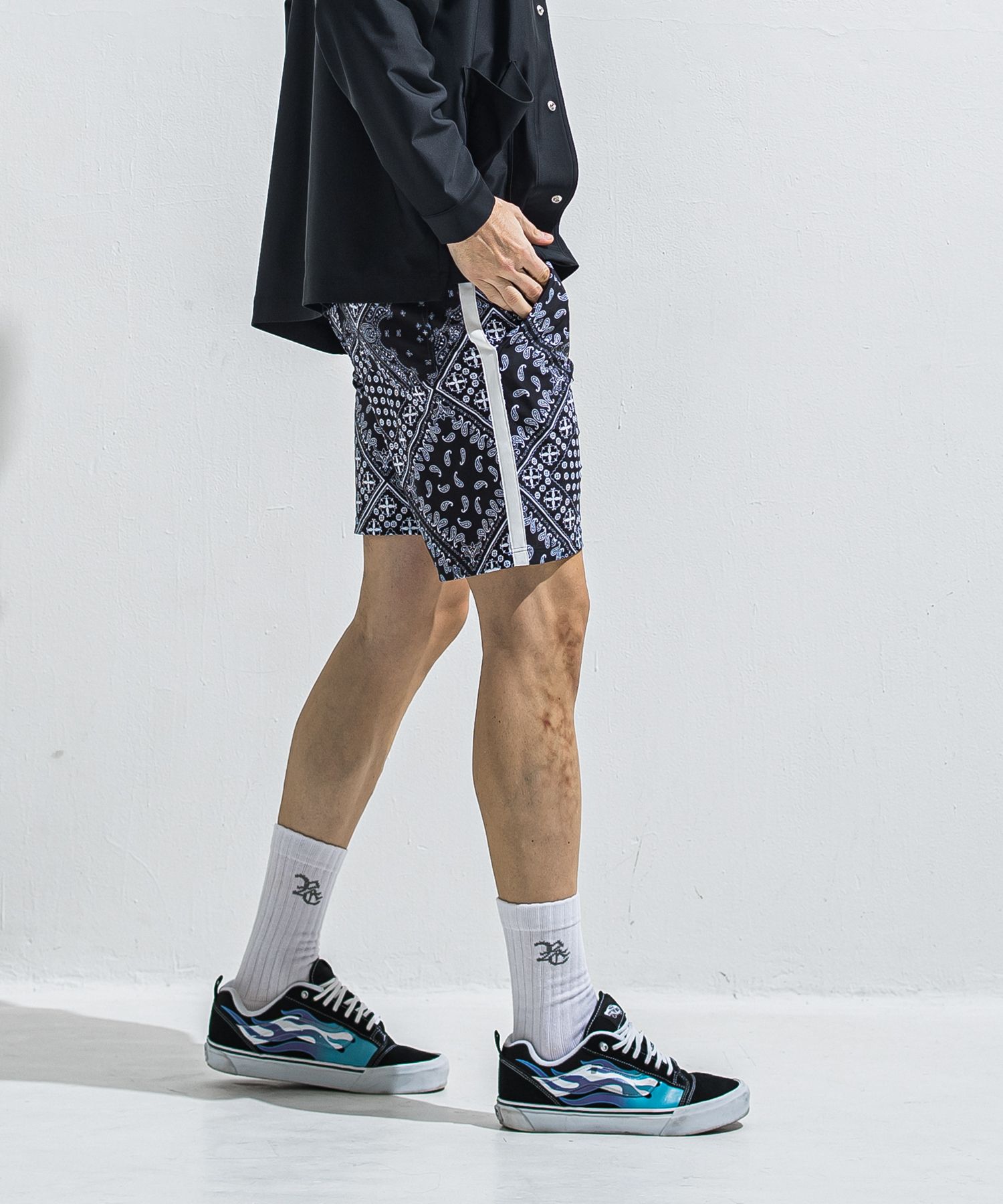 RUSH SHORTS / RC40-HP-002 / ラッシュガードショーツ / バンダナブラック (5月下旬入荷予定)