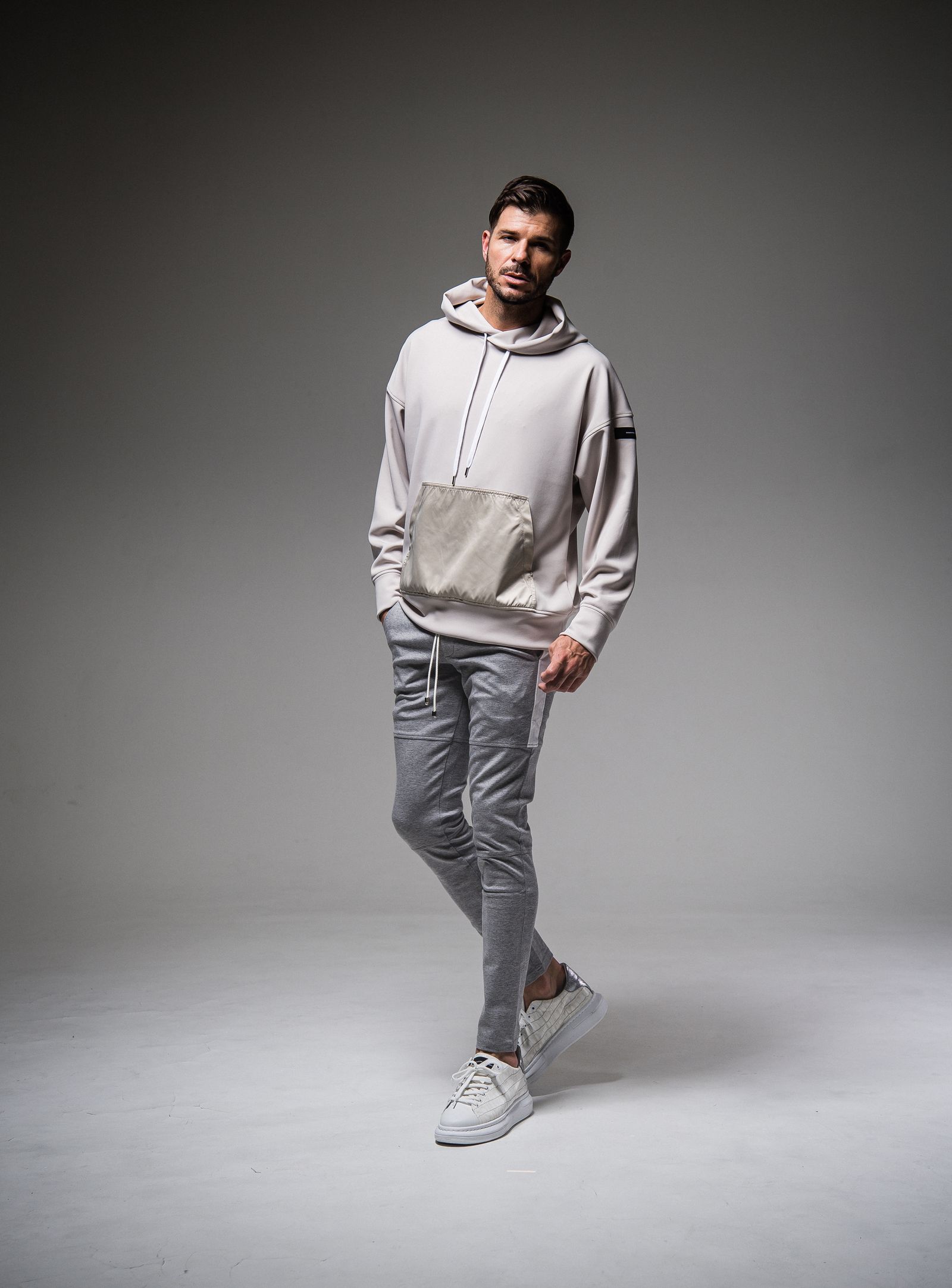 ANTIBACTERIAL NYLON LOOSE HOODIE / RC25-C-006 / ナイロンポケットパーカー / ベージュ