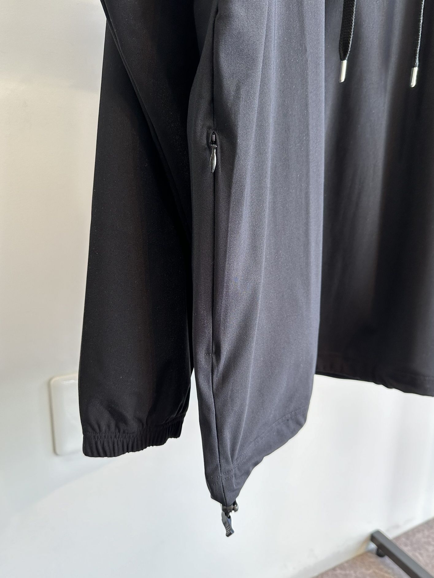 NYLON TECH HOODIE / RC31-C-003 / ナイロンプルオーバーパーカー / ブラック