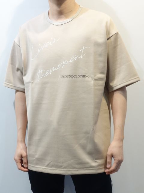 LIVE IN THE MORMENT LOOSE TEE / RC23-T-003 / プリントビッグTシャツ