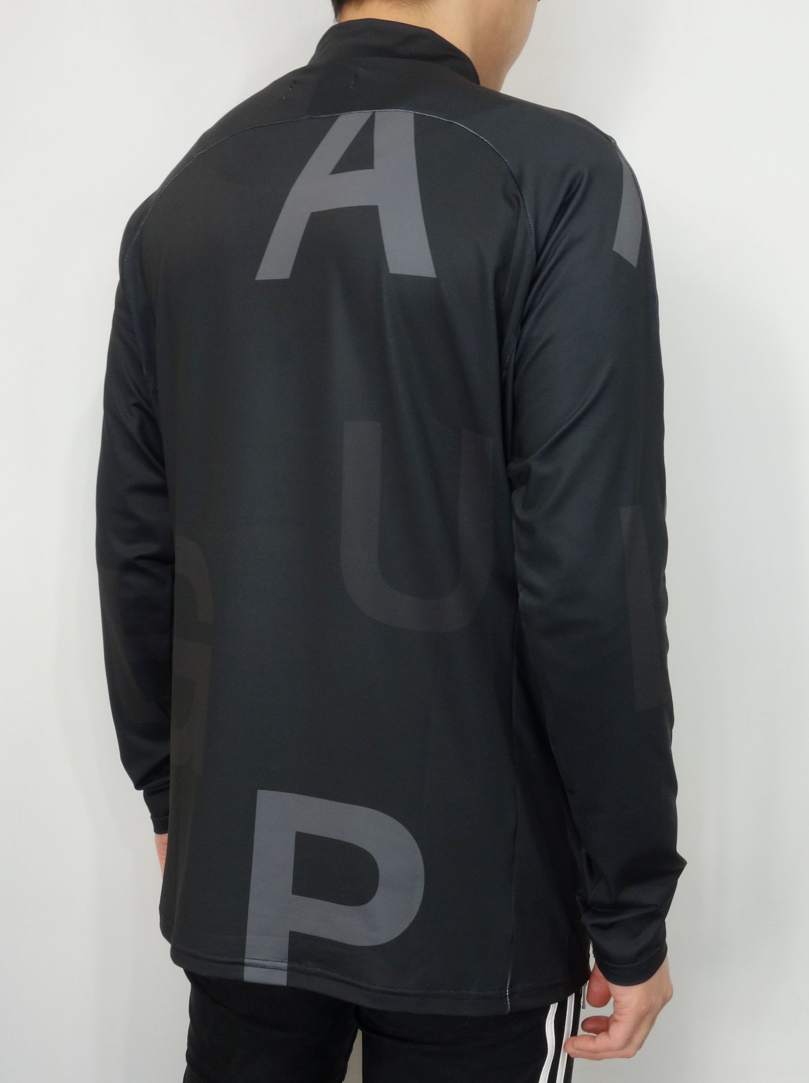 ランダムロゴラッシュガードモックネックTシャツ / ust-21013