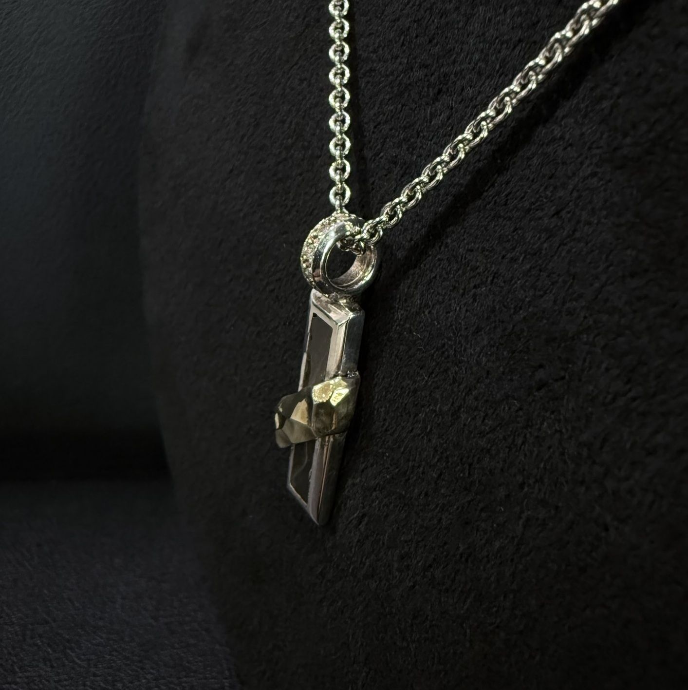 スティックラインペンダント / VLP177WG-BSH / ネックレス