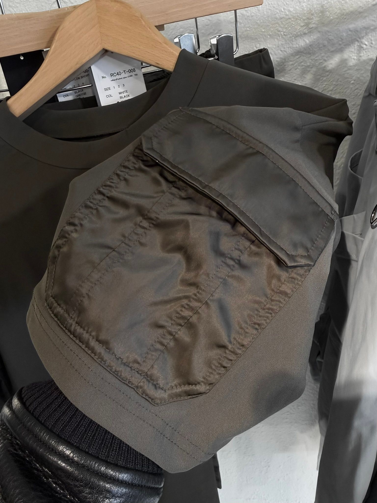 MILITARY NYLON OVER TEE / RC40-T-008 / ナイロンポケットビッグTシャツ / カーキ (6月上旬入荷予定)