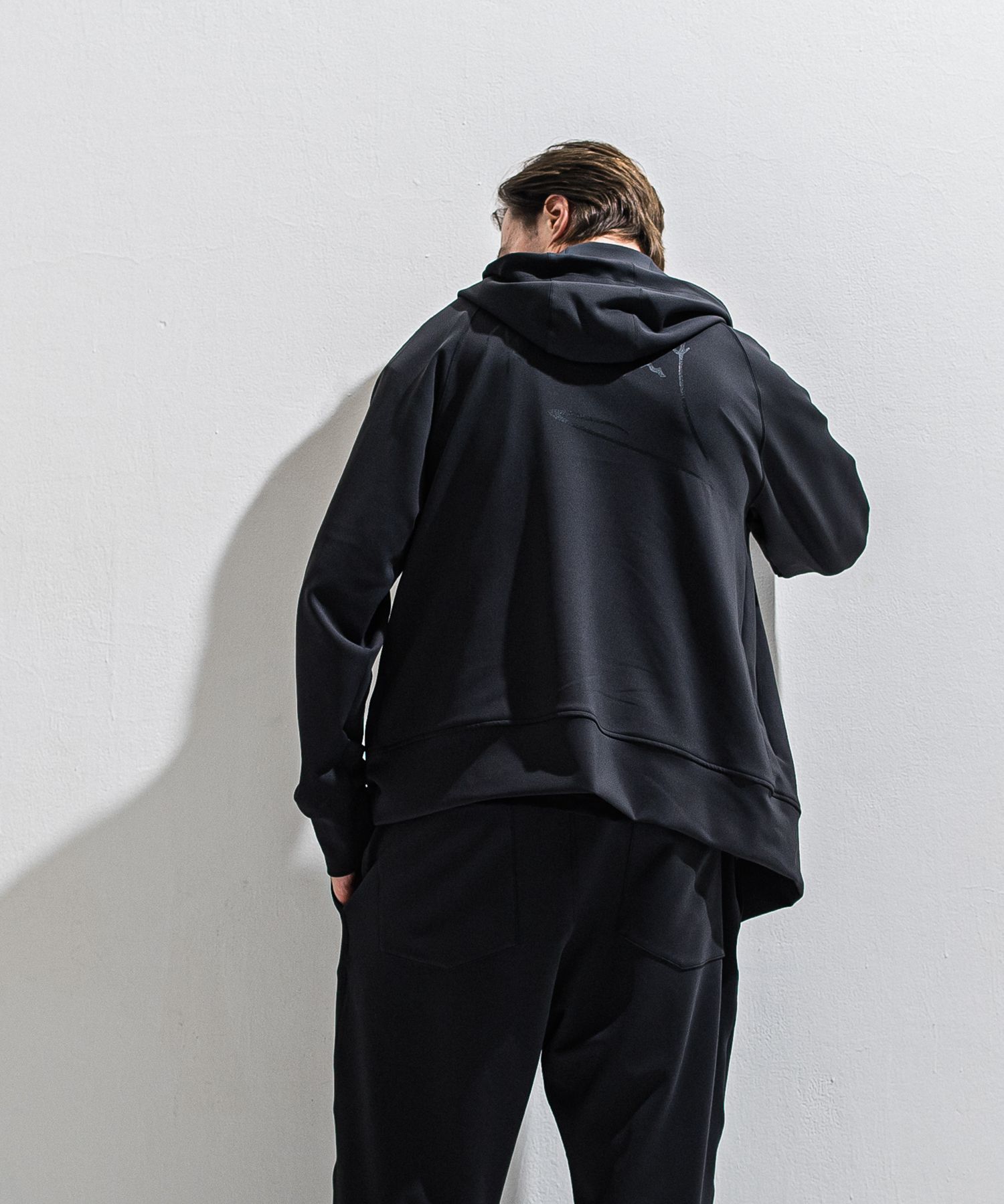 SIGN ZIP HOODIE / DP1-C-002 / サインプリントジップパーカー / ブラック (2月上旬入荷予定)