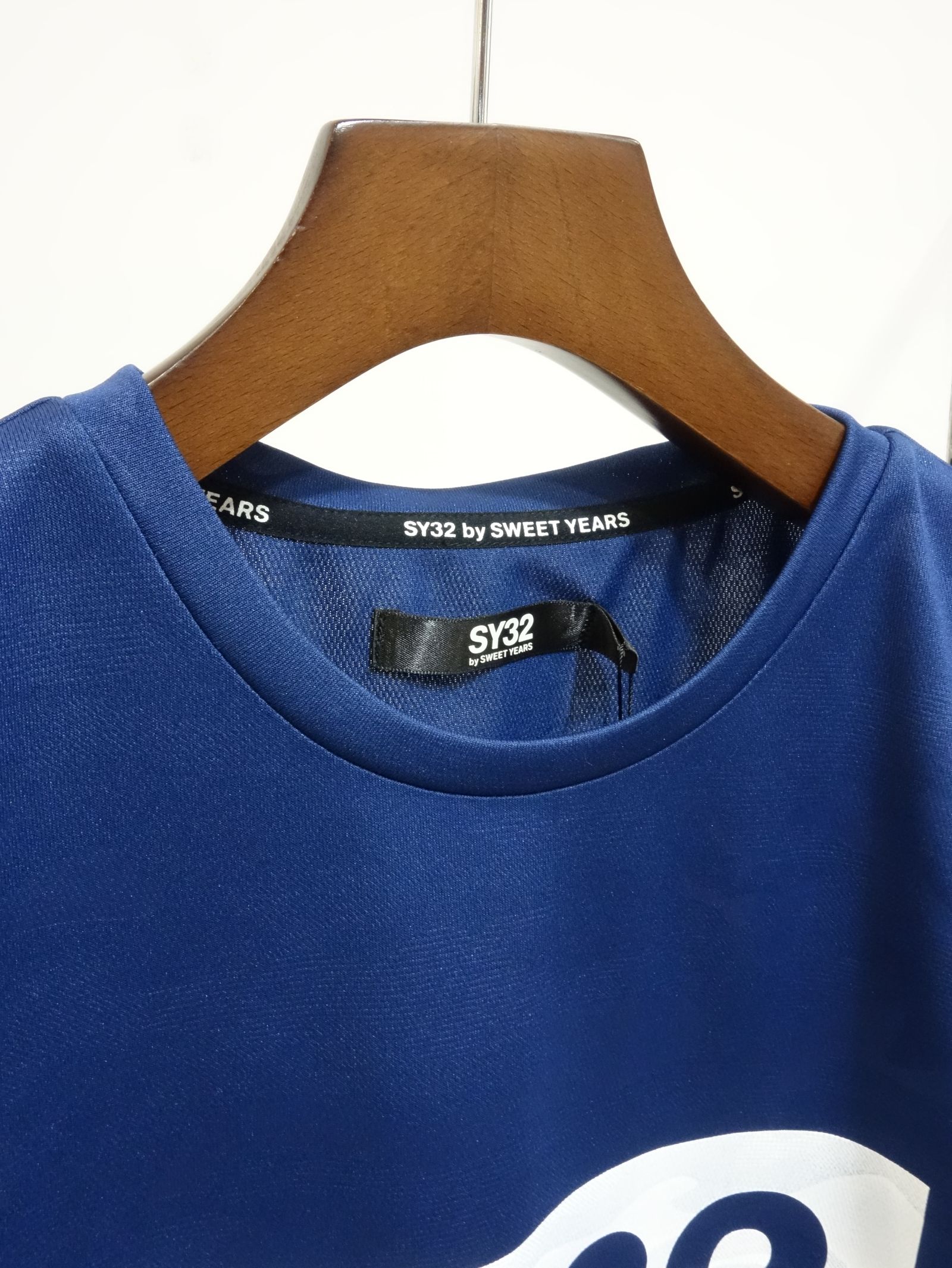 EMBOSS CAMO BOX LOGO TEE / TNS1728 / プリントTシャツ