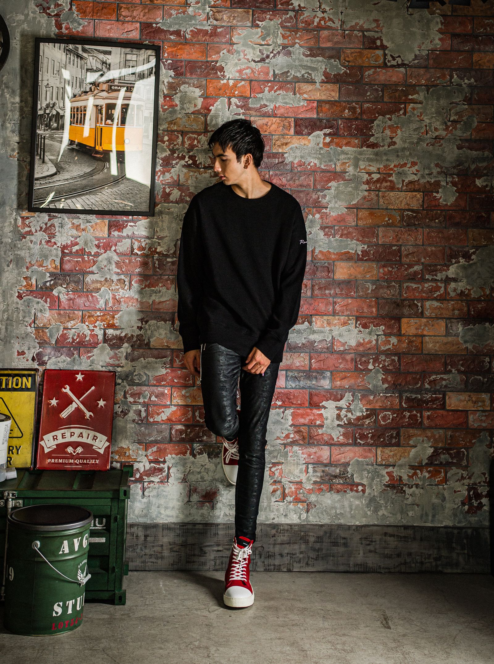 WAFFLE THERMAL LOOSE TRAINER / BASIC-CUT-002 / サーマルトレーナー / ブラック
