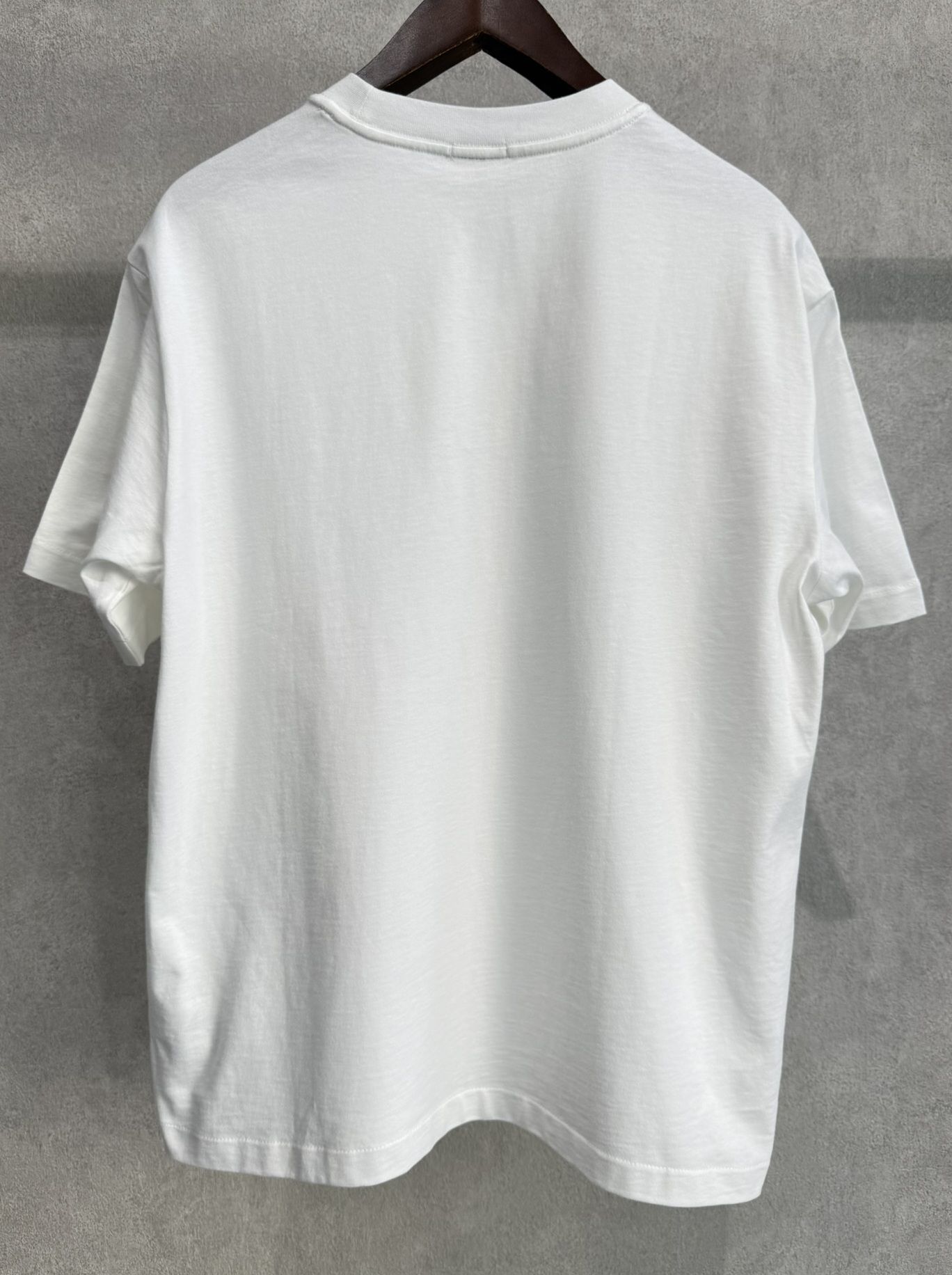 スタンダードロゴ リラックスクルーネックTシャツ / 40HM228 / YAF(ホワイト)