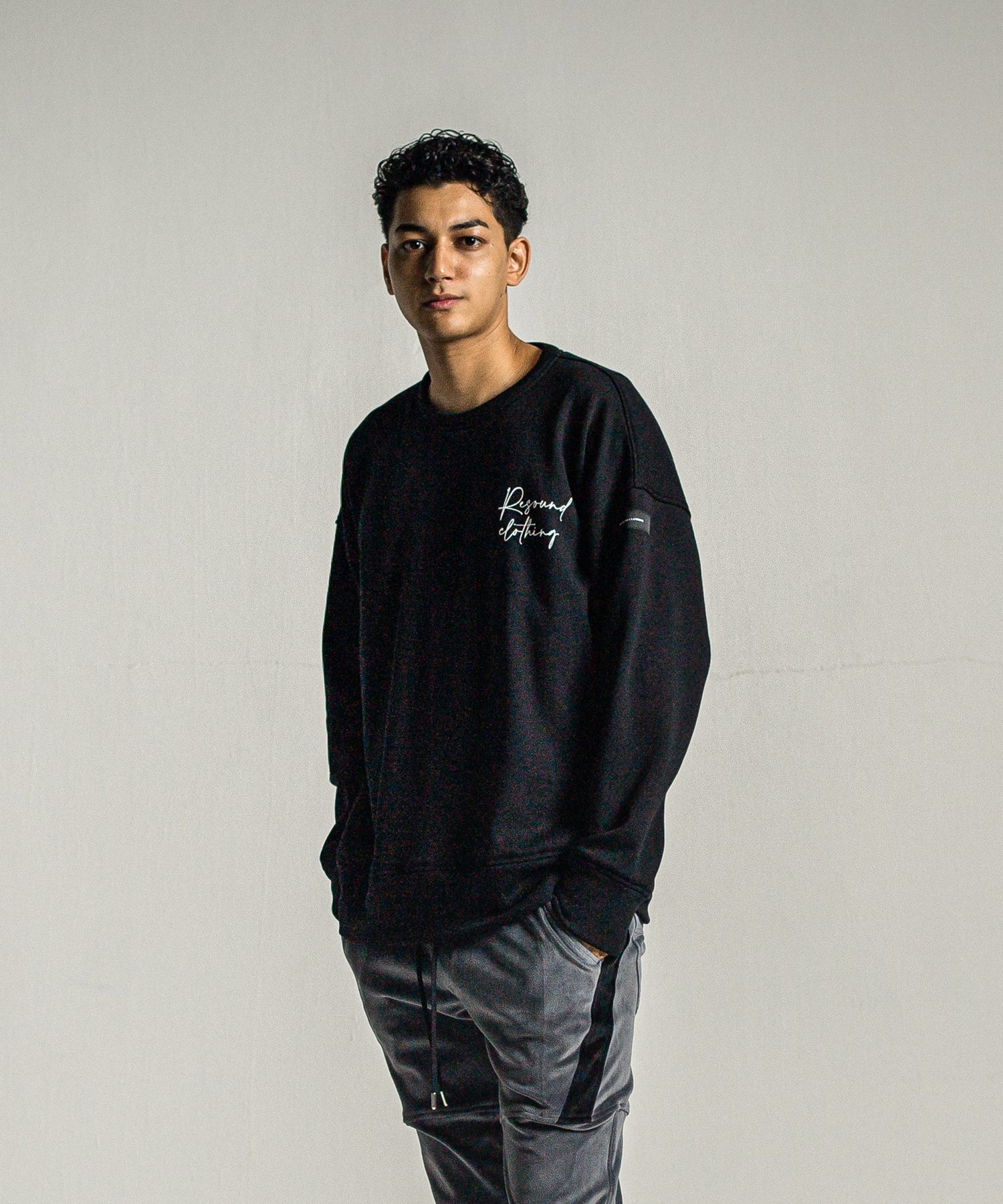 ID VELOURS FLEECE DROP TRAINER / RC34-C-004 / 裏起毛バックロゴトレーナー / ブラック
