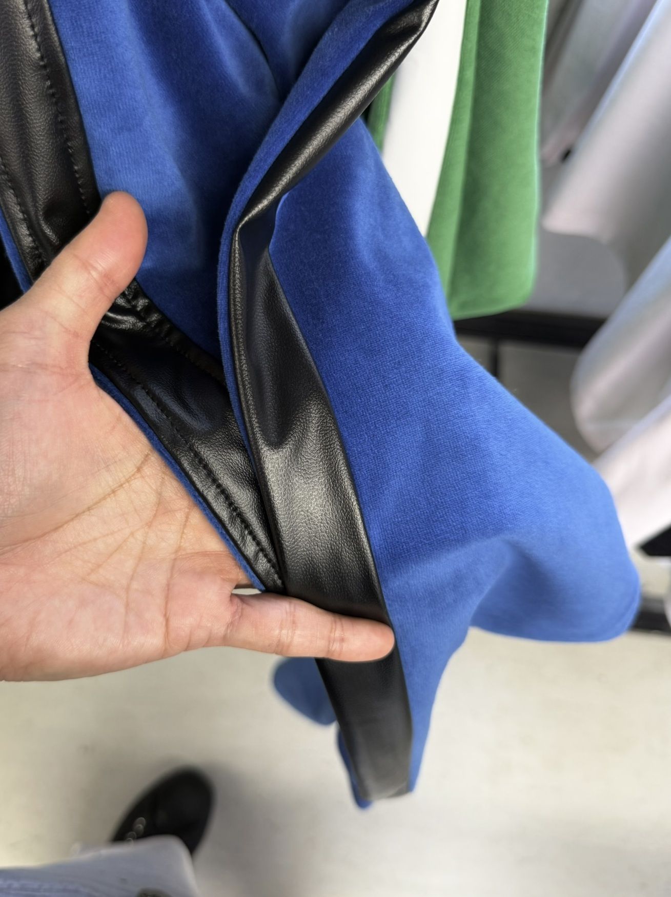 VELOURS VARSITY / RC41-C-005 / ベロアトラックスタジャン / ブルー (9月中旬入荷予定)