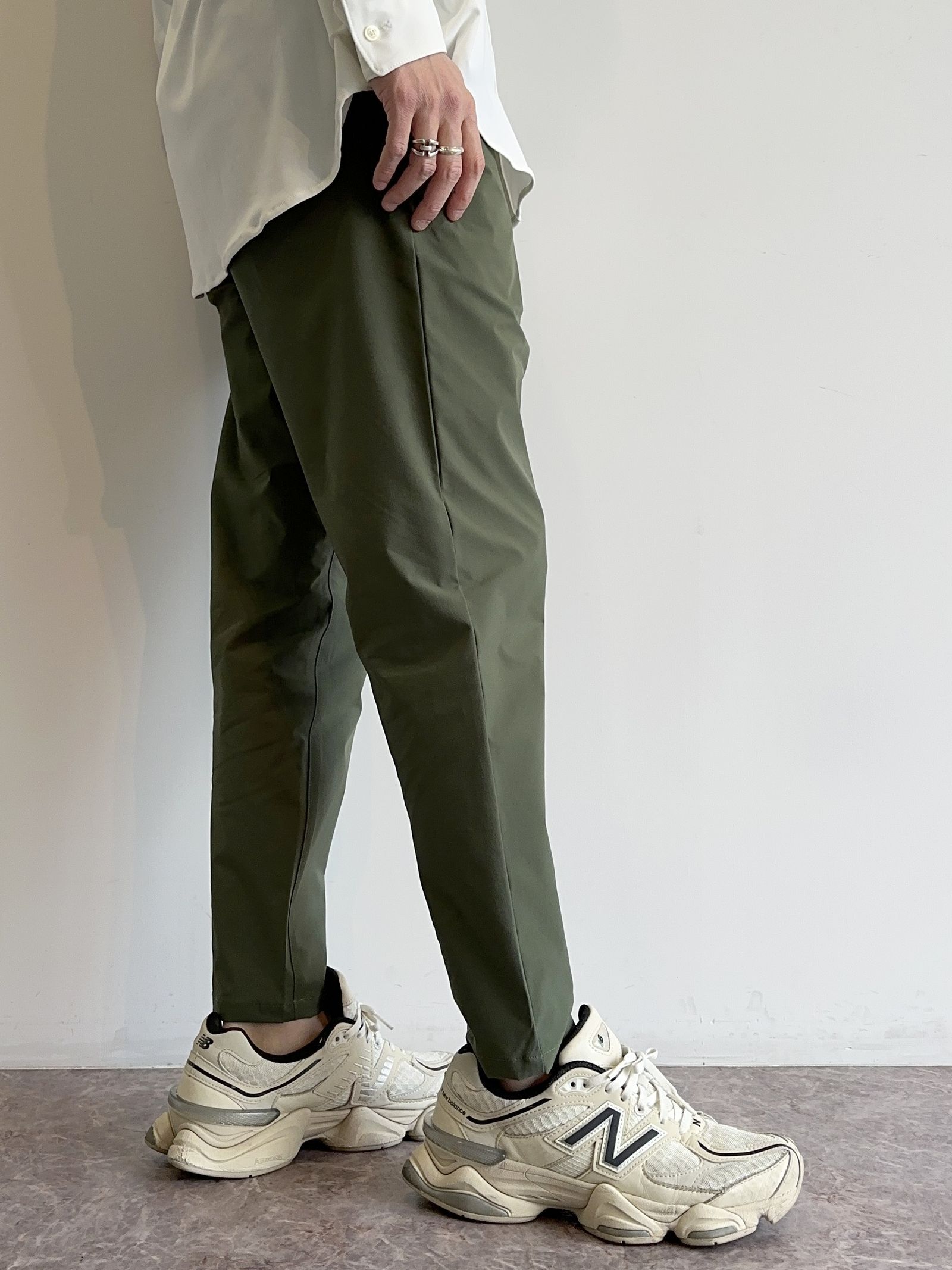 PAT WIDE EASY PANTS / RC31-ST-036 / ベルト付きテーパードワイドパンツ / ナイロンカーキ