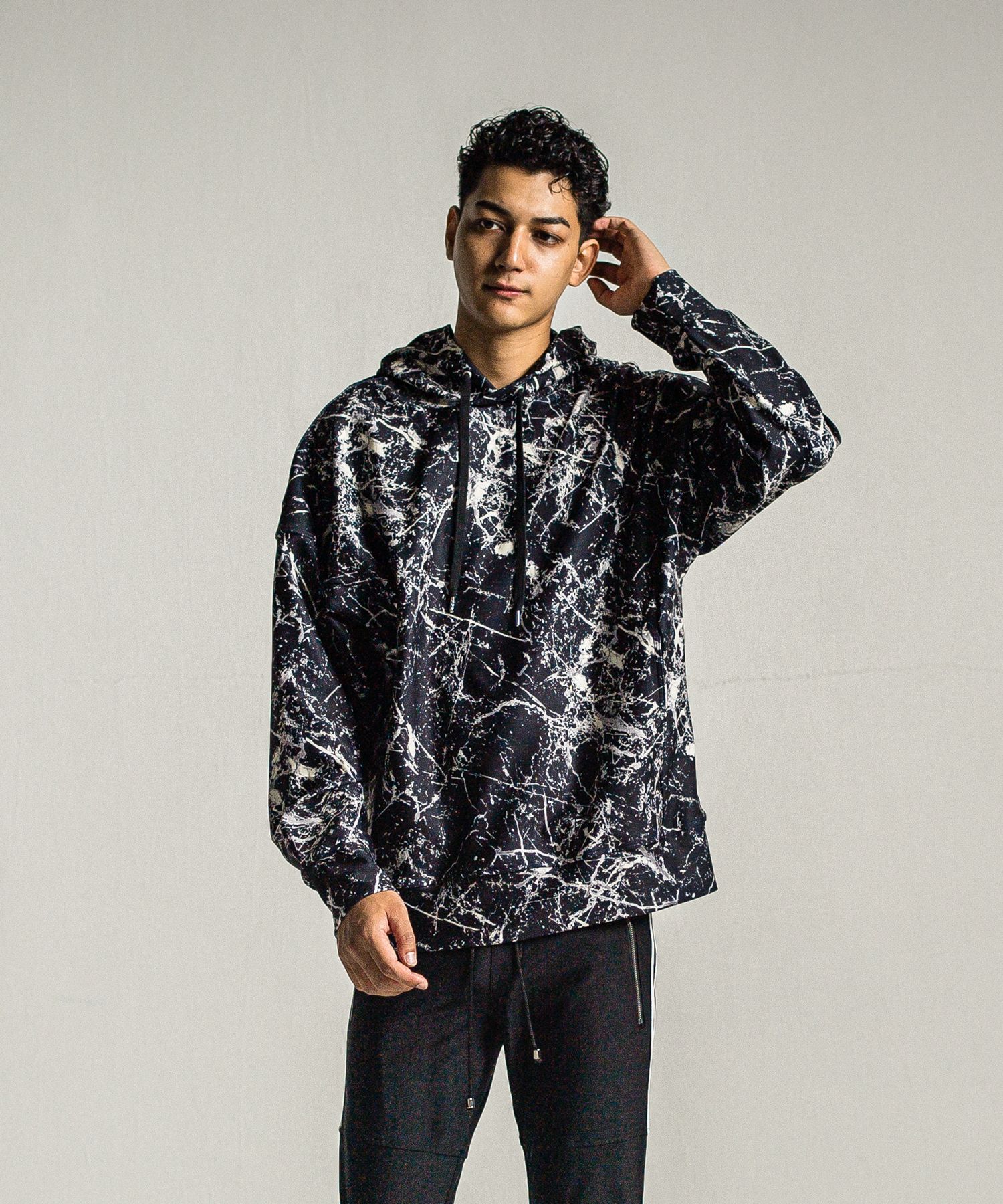 PAINT LOOSE HOODIE / RC34-C-008 / ペイント柄ルーズパーカー / ブラック