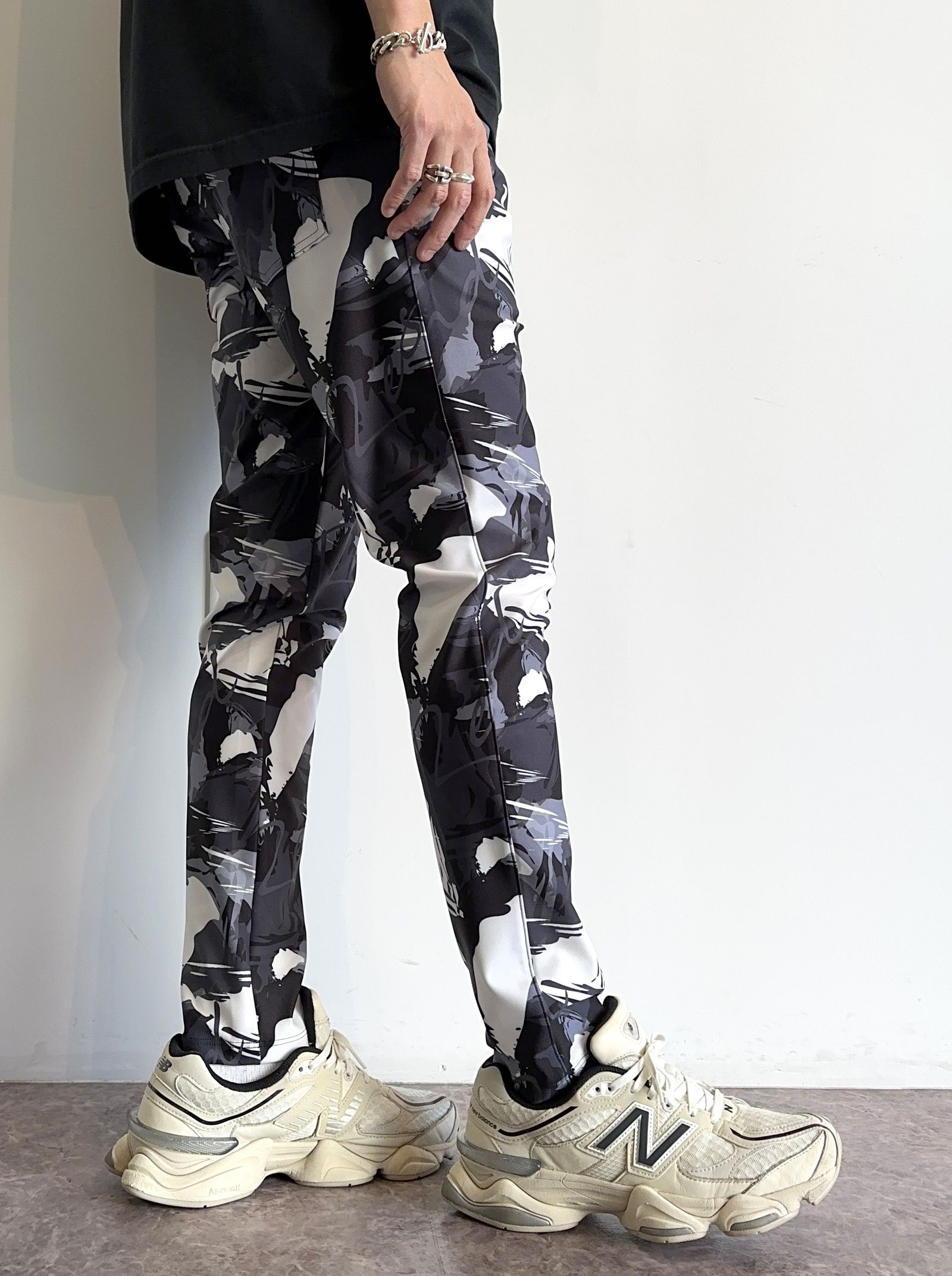 CHRIS EASY TUCK PANTS / RC29-ST-016T / カモ柄イージータックパンツ / ブラックカモフラ