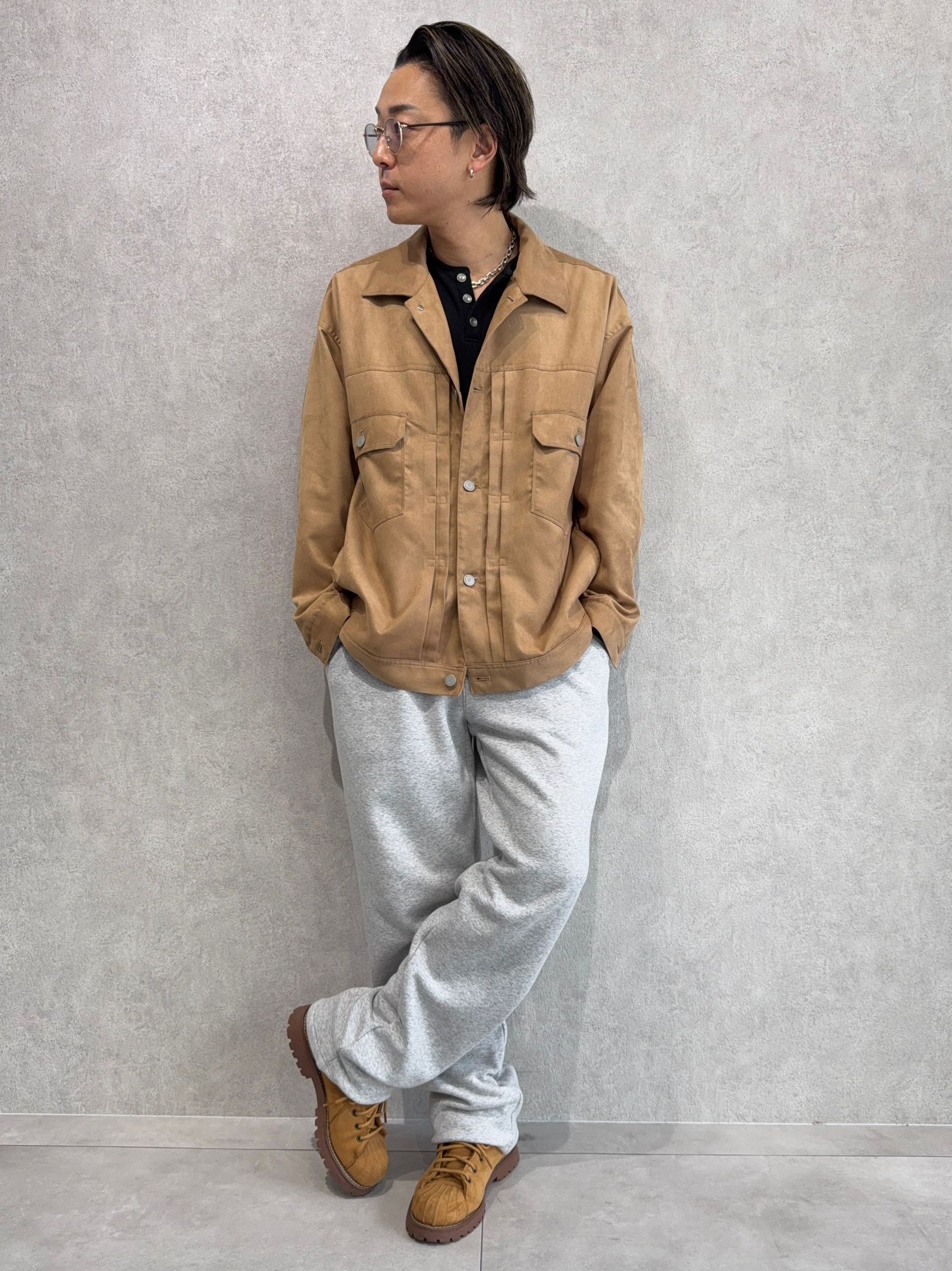 ベージュな感じのRESOUND新作コーデ