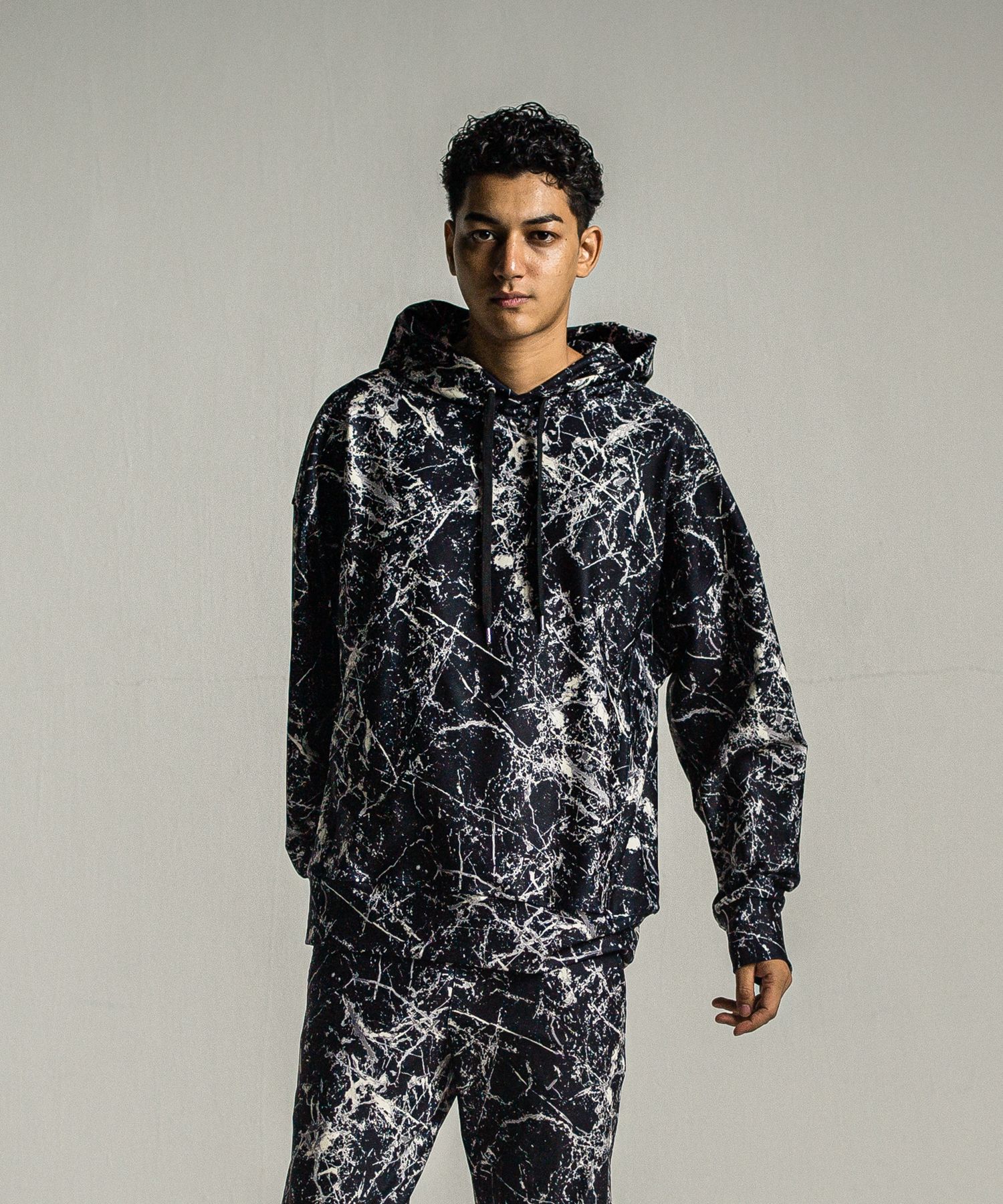PAINT LOOSE HOODIE / RC34-C-008 / ペイント柄ルーズパーカー / ブラック