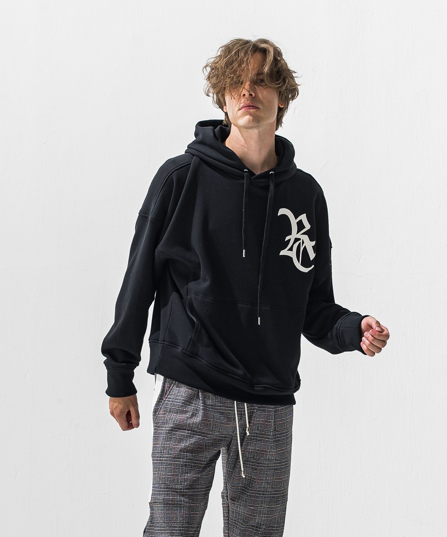 RC VELOURS FLEECE HOODIE / RC42-C-008 / 裏起毛RCロゴプルオーバーパーカー / ブラック (11月上旬入荷予定)