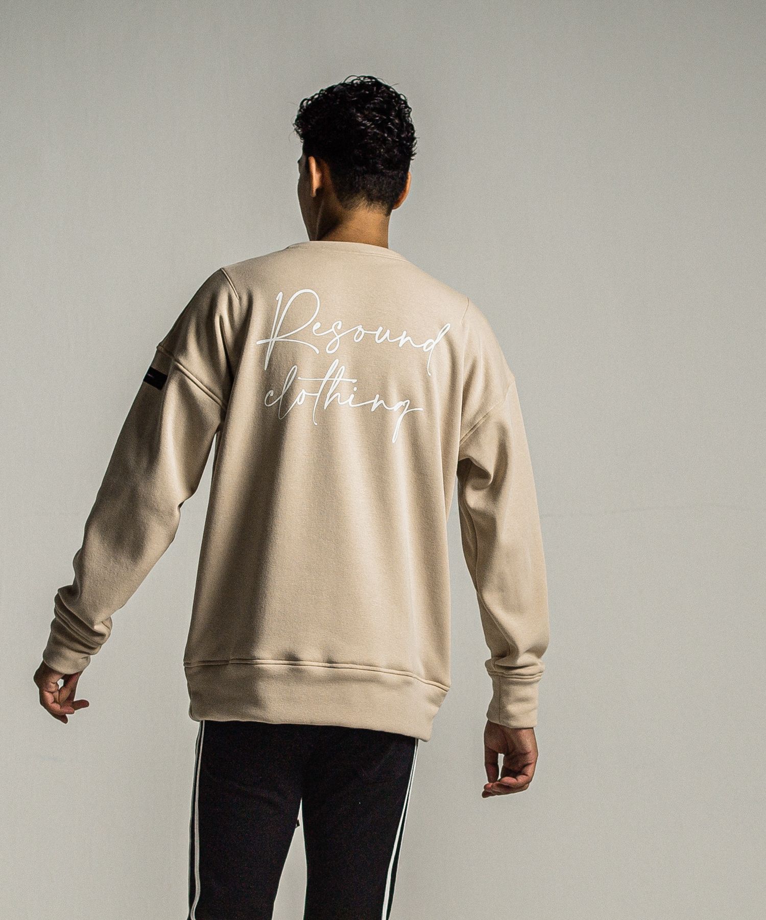 ID VELOURS FLEECE DROP TRAINER / RC34-C-004 / 裏起毛バックロゴトレーナー / ベージュ