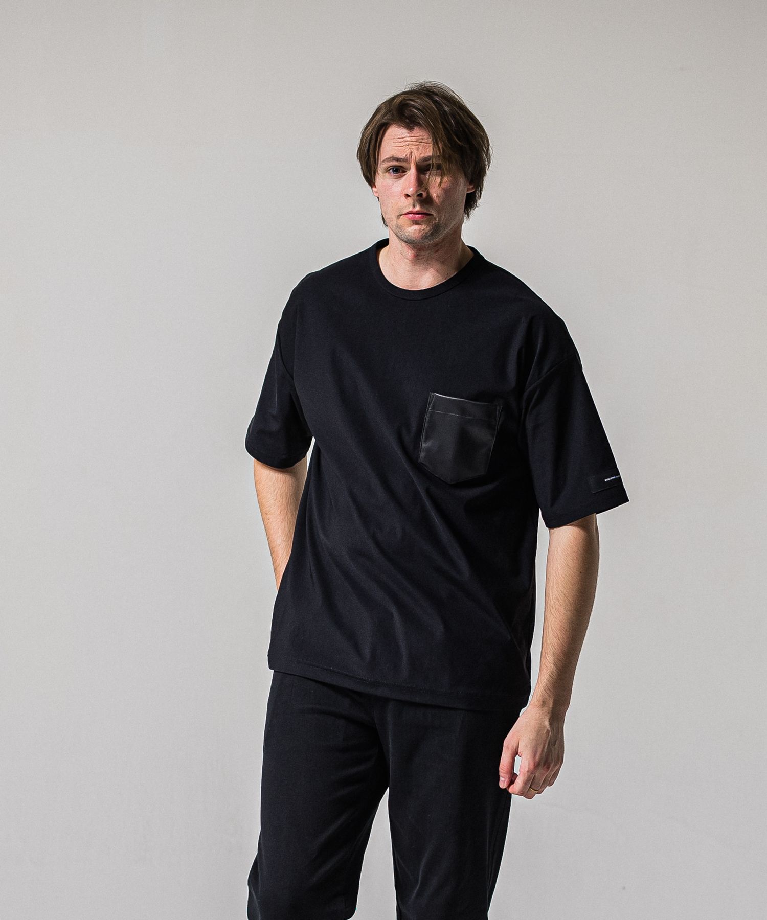 LEATHER POCKET OVER NYLON T / RC39-T-005 / レザーポケットナイロンビッグTシャツ / ブラック (4月上旬入荷予定)