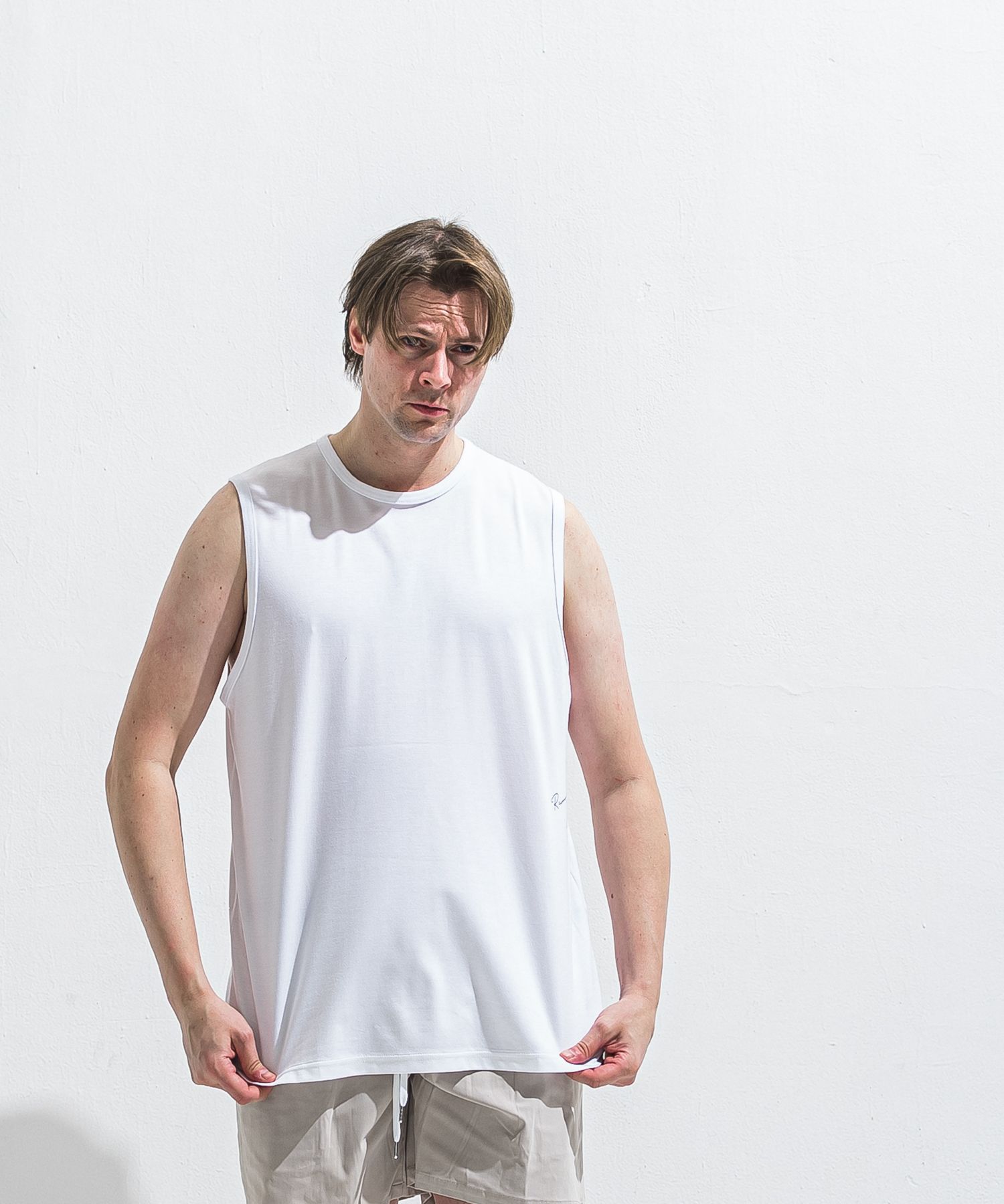 OVER NO SLEEVE / RC40-T-010 / サイドロゴメッシュノースリーブ / ホワイト (6月上旬入荷予定)