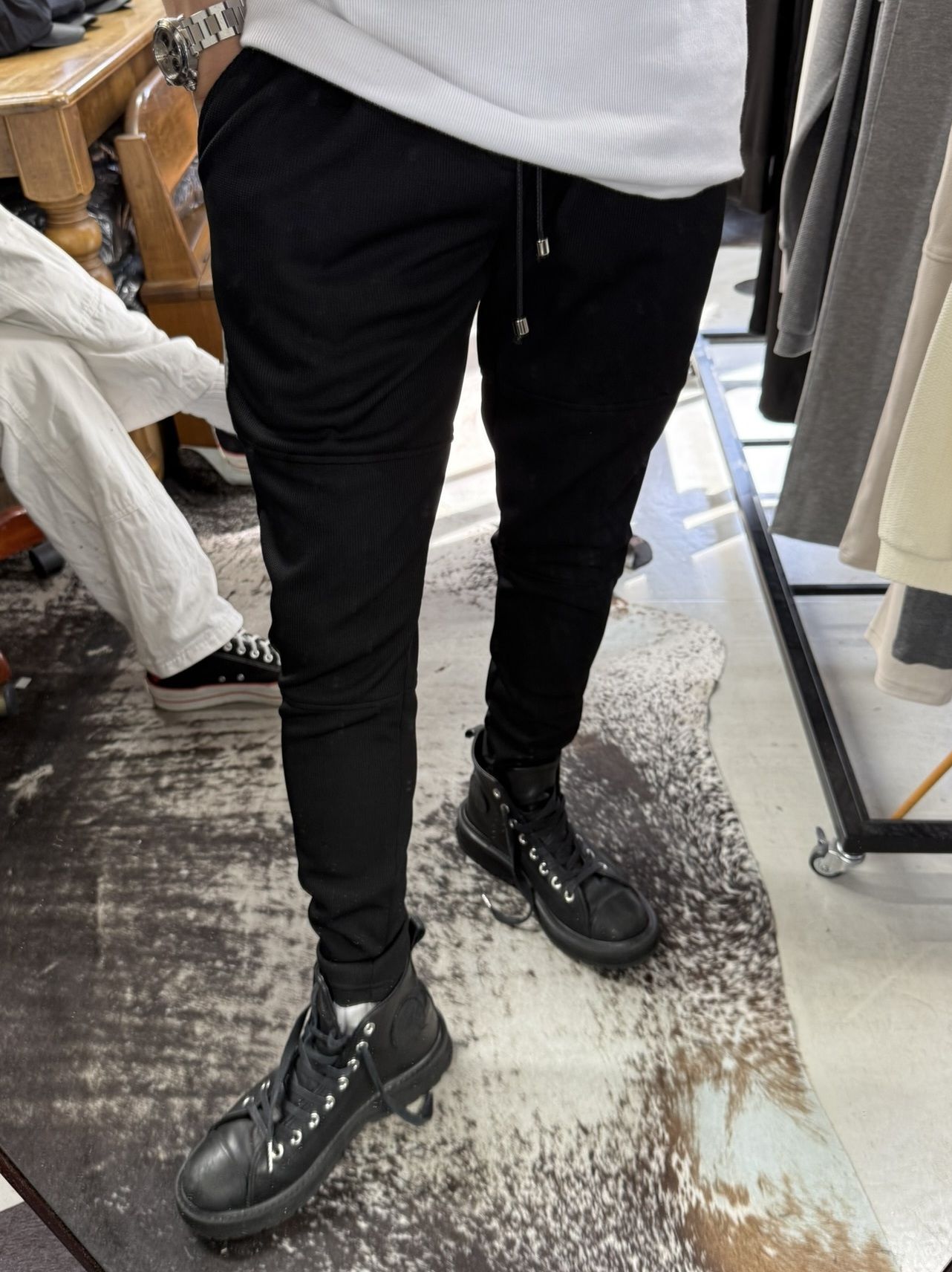 JT PT / RC41-ST-045 / 切り替えラインタックパンツ / ブラック (8月上旬入荷予定)