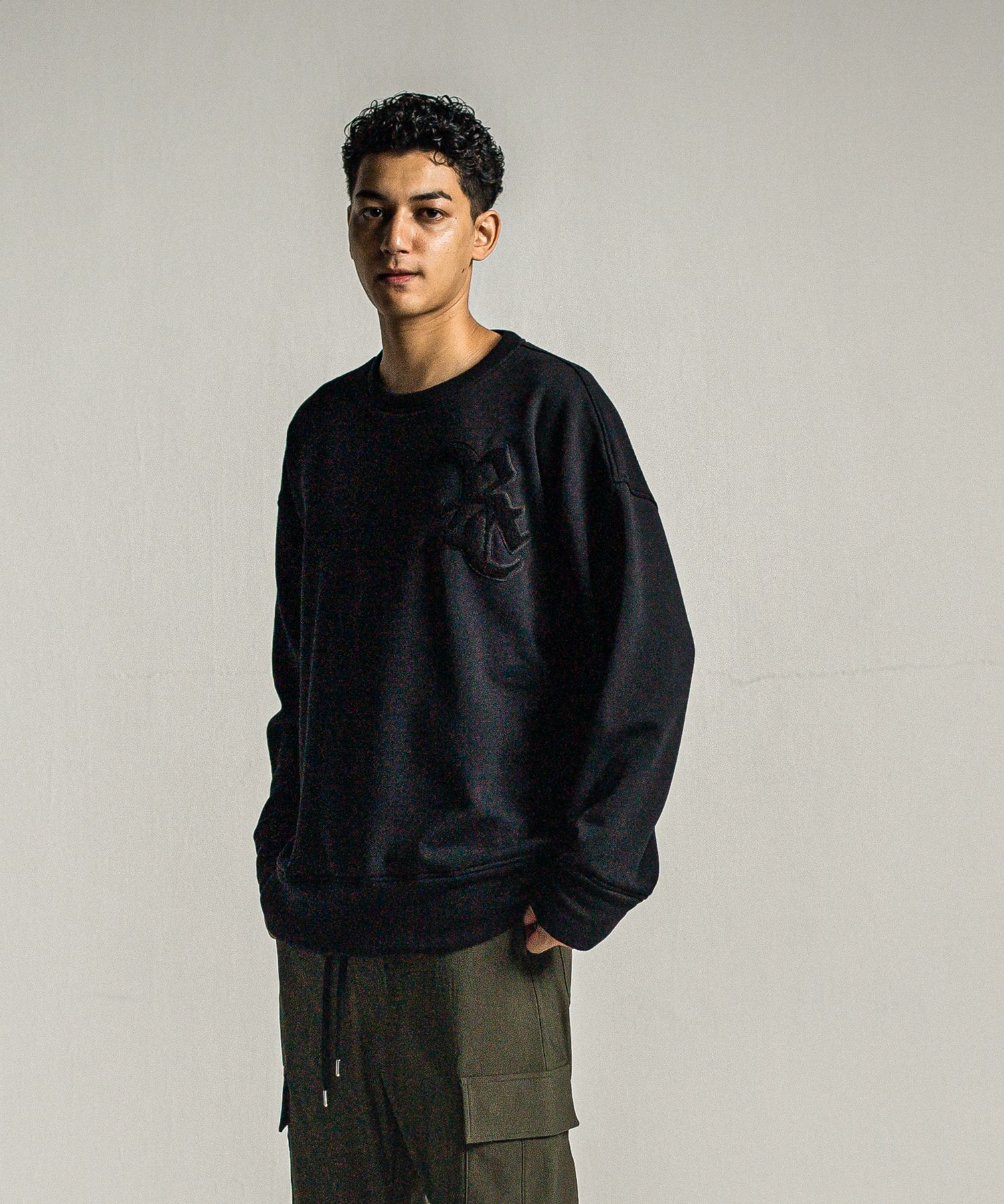 RESOUND CLOTHING - RC CHENILLE VELOURS FLEECE DROP TRAINER