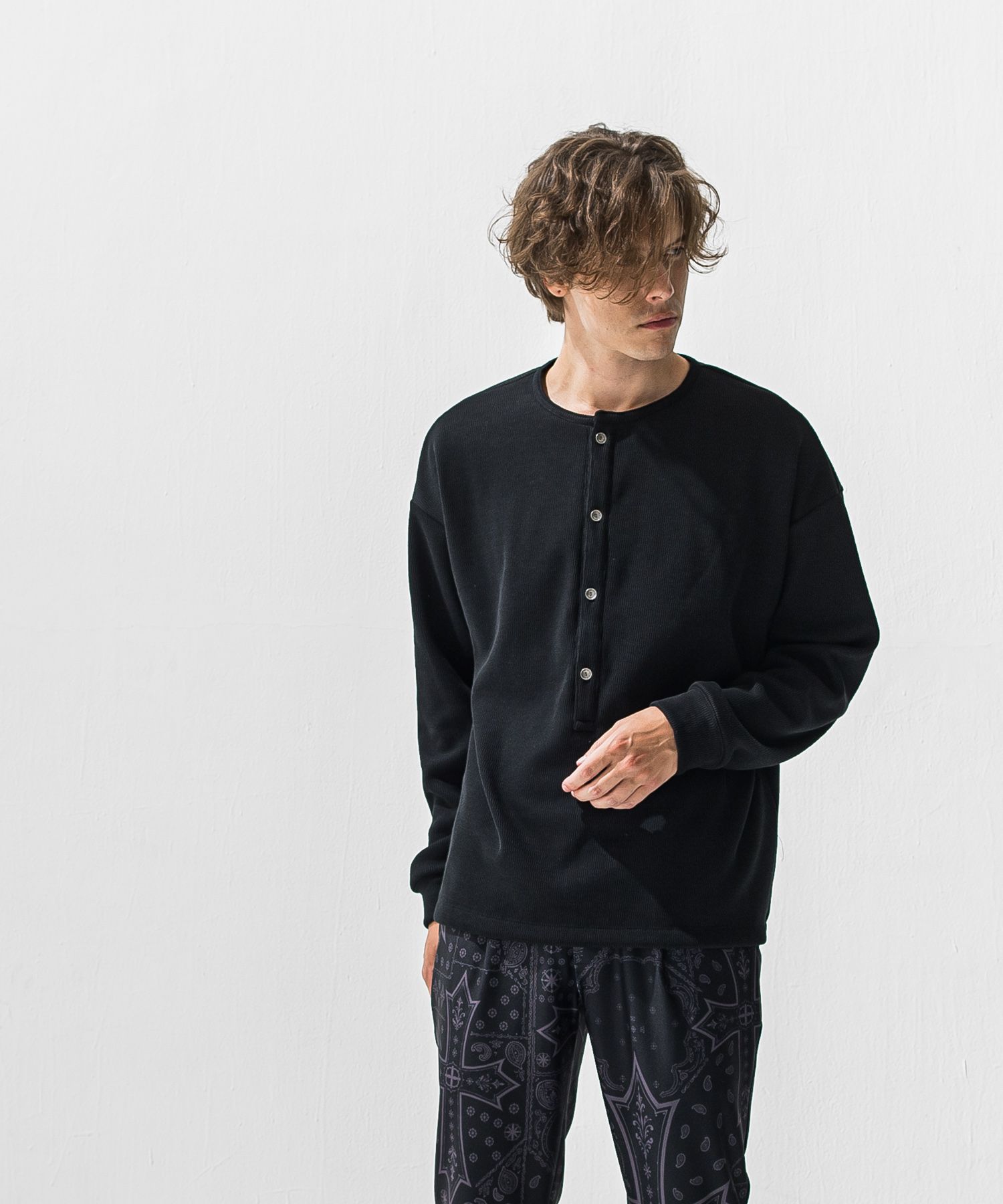OVER HENRY VELOURS FLEECE THERMAL / RC42-C-004 / 裏起毛オーバーサイズヘンリーネックサーマル / ブラック (10月下旬入荷予定)