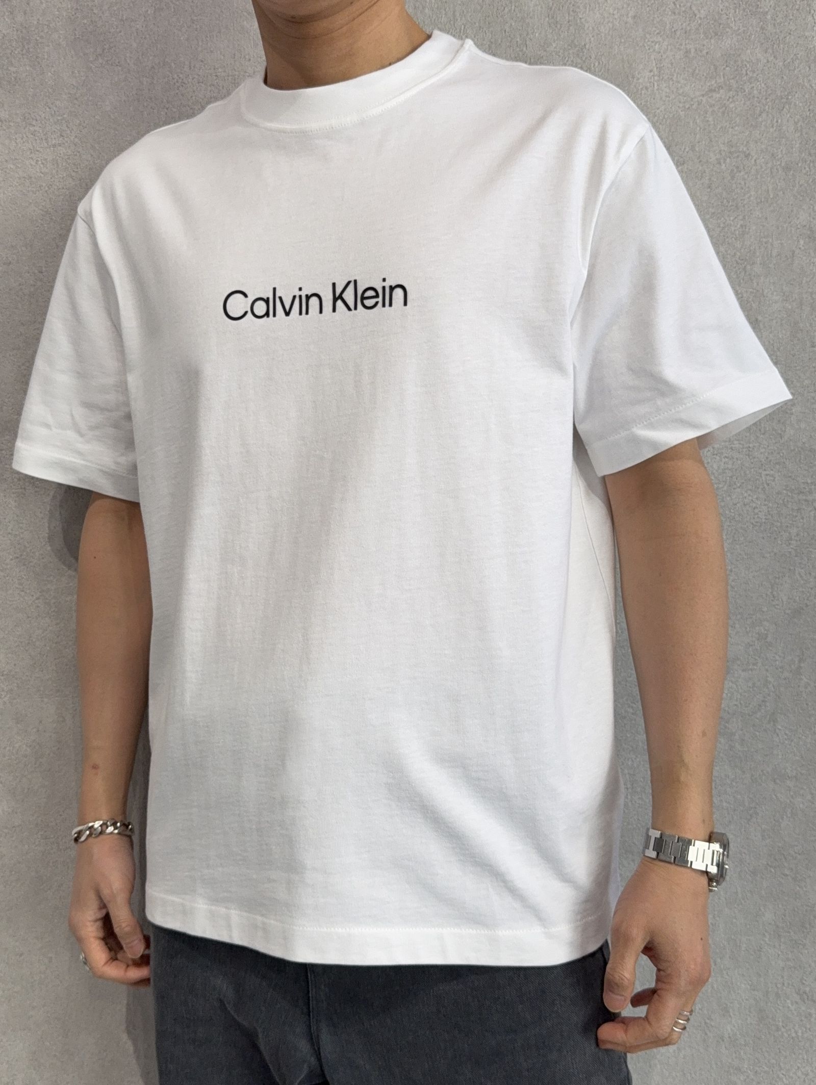 スタンダードロゴ リラックスクルーネックTシャツ / 40HM228 / YAF(ホワイト)