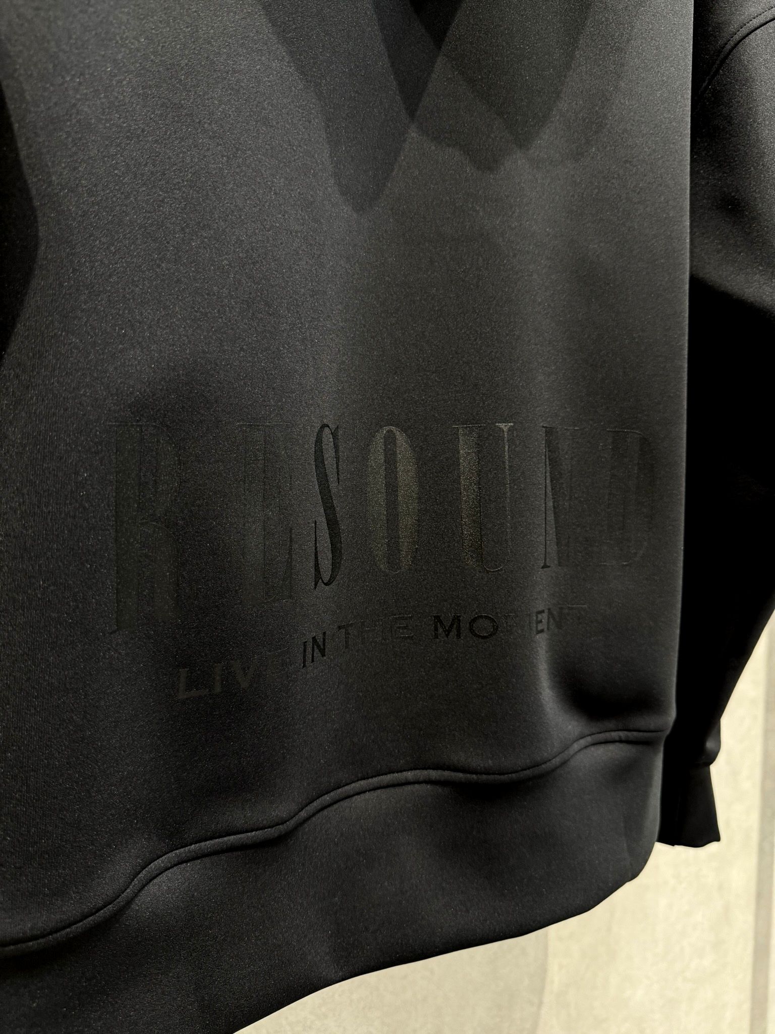 BACK ID LOOSE HOODIE / RC37-C-006 / バックロゴパーカー / ブラック