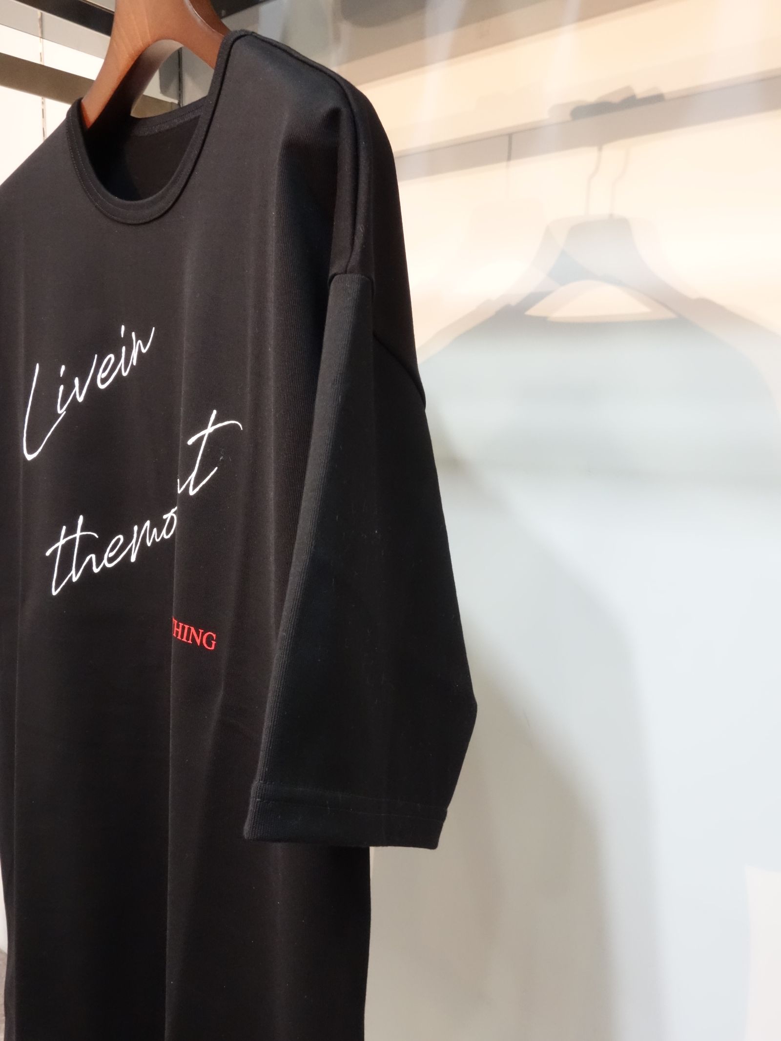LIVE IN THE MORMENT LOOSE TEE / RC23-T-003 / プリントビッグTシャツ※