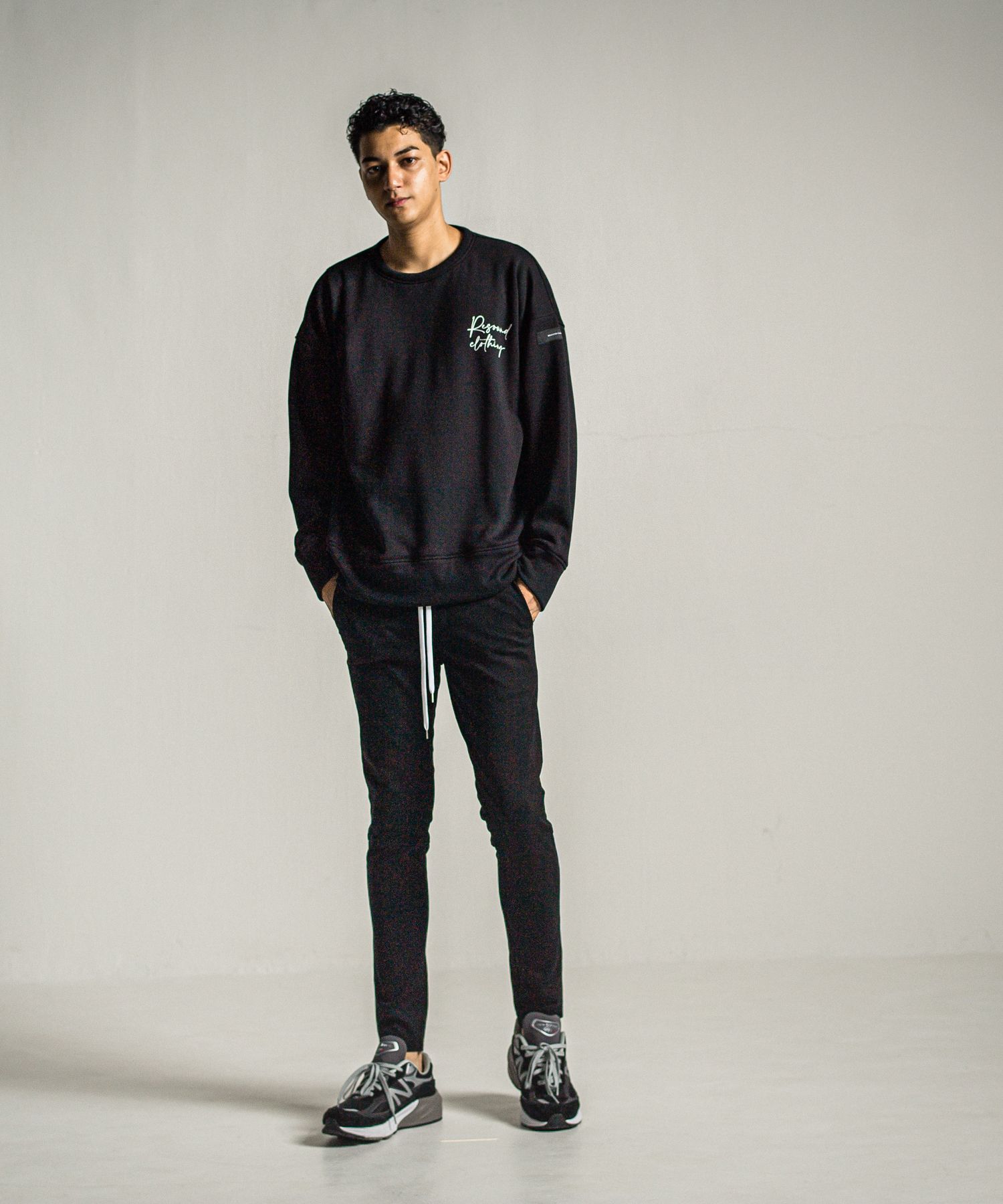 ID VELOURS FLEECE DROP TRAINER / RC34-C-004 / 裏起毛バックロゴトレーナー / ブラック