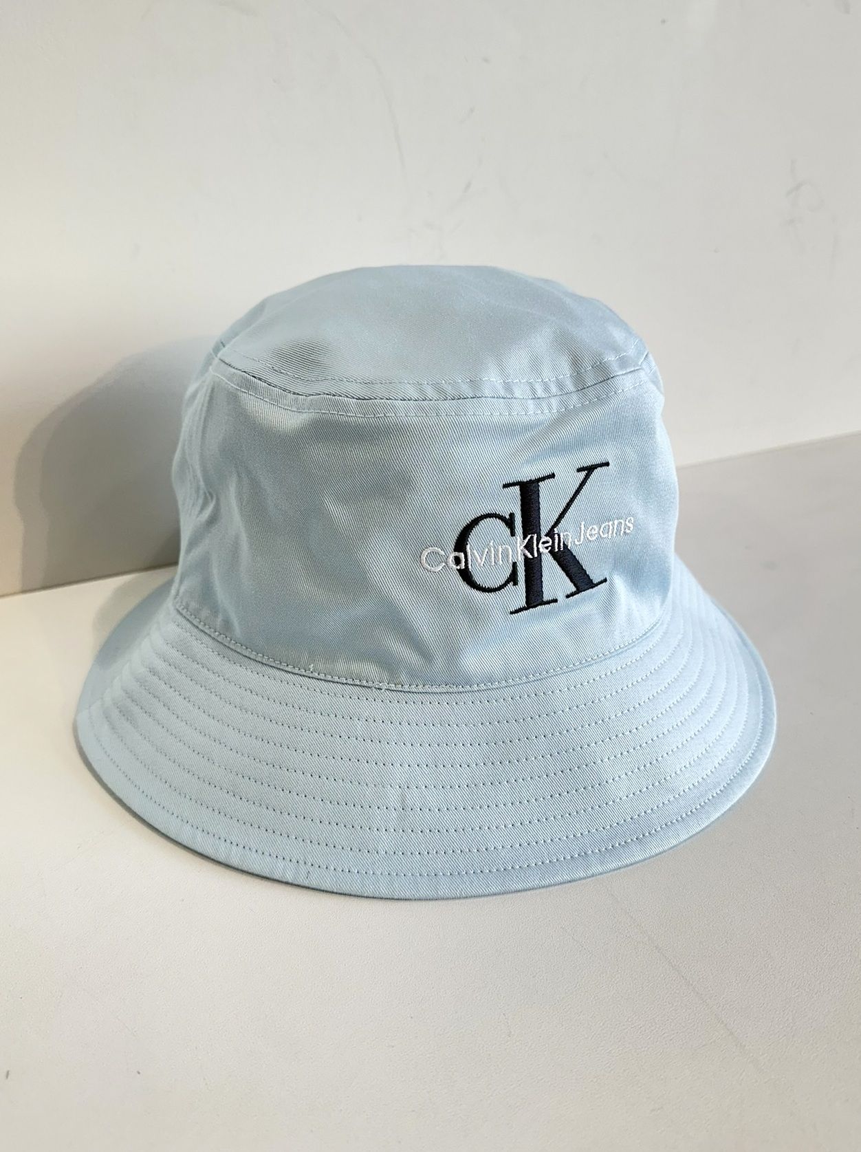 Calvin Klein - MONOGRAM BUCKET HAT / HX0306 / モノグラム