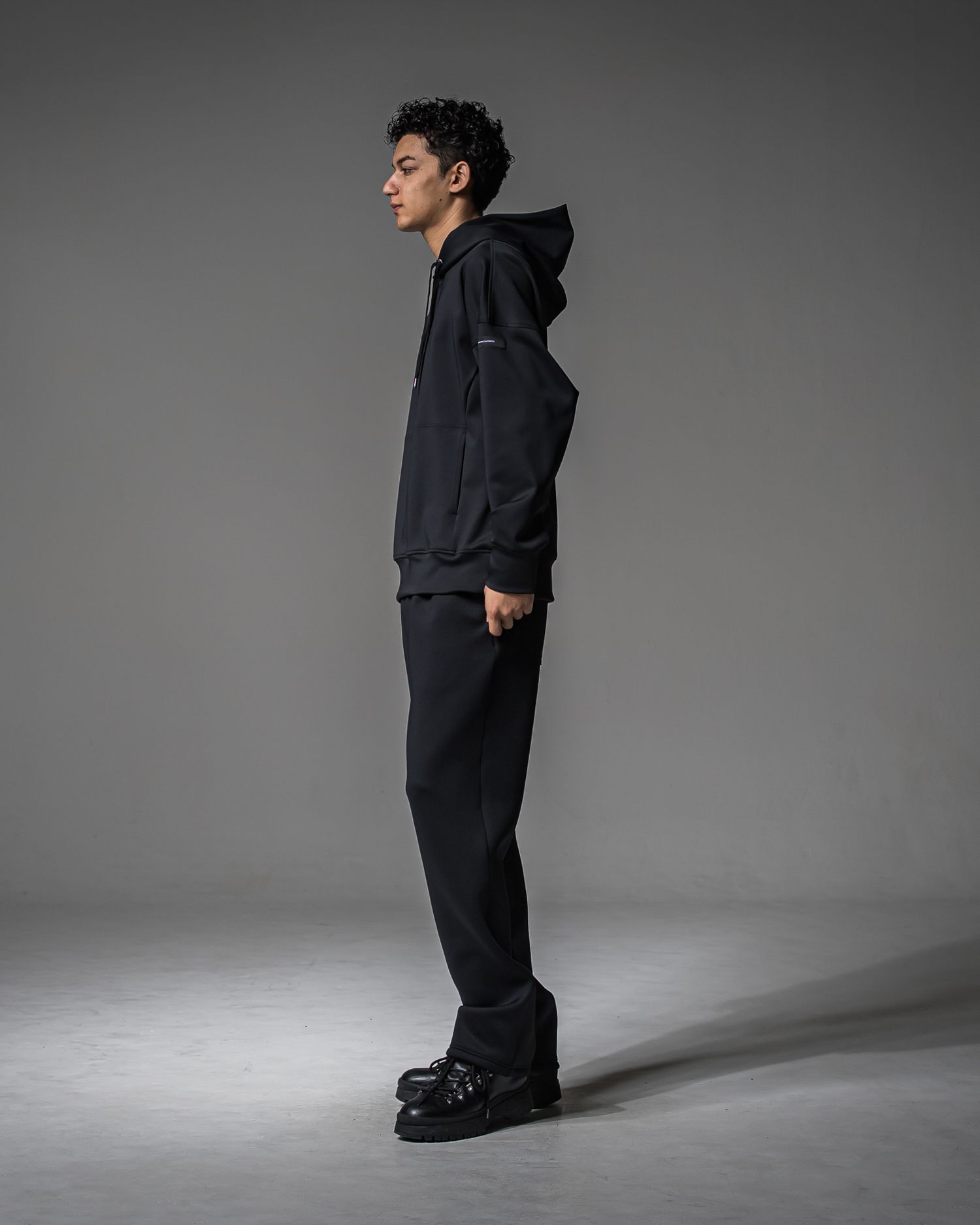 BACK ID LOOSE HOODIE / RC37-C-006 / バックロゴパーカー / ブラック (9月中旬入荷予定)